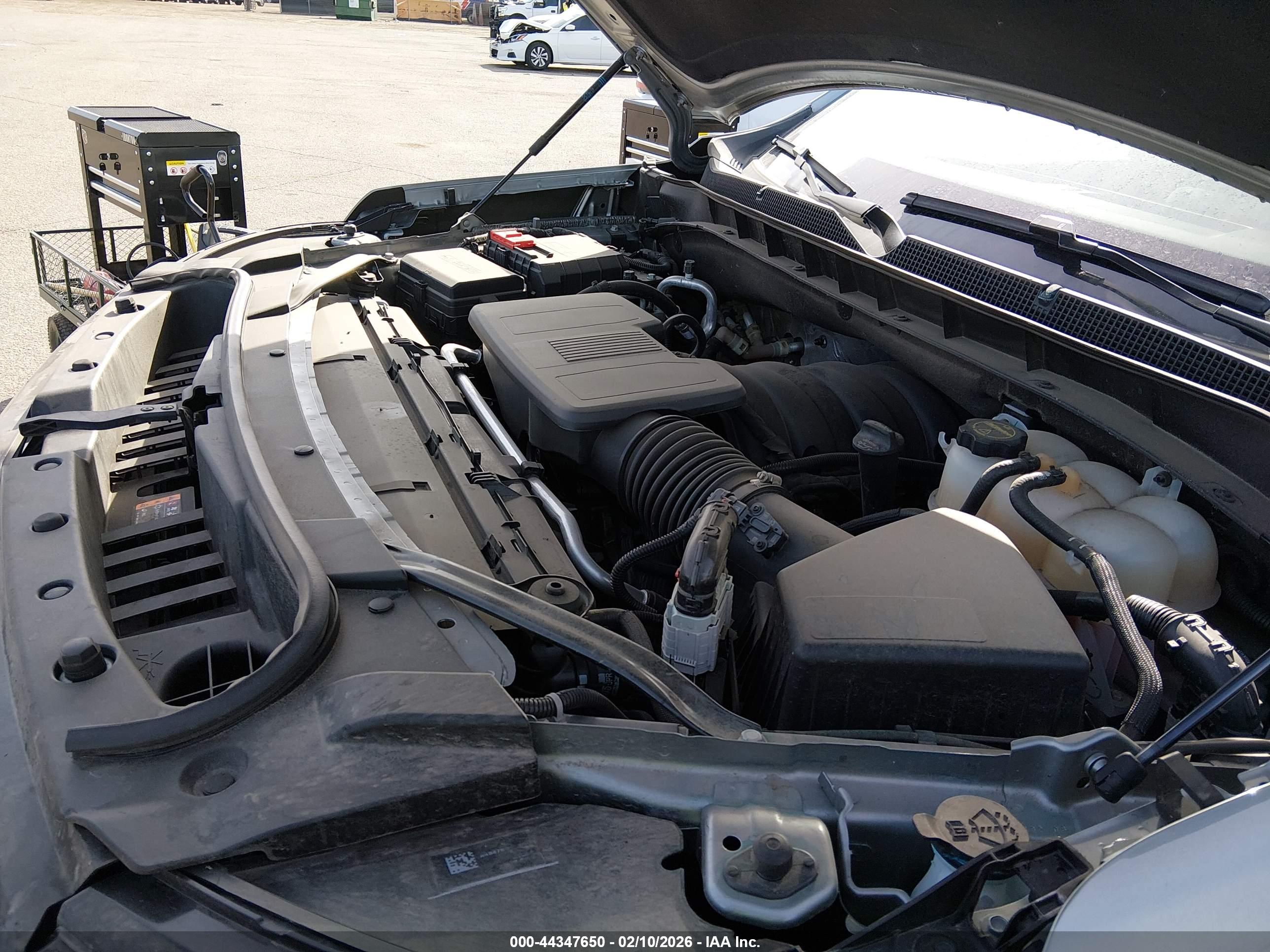 CHEVROLET SUBURBAN image 10