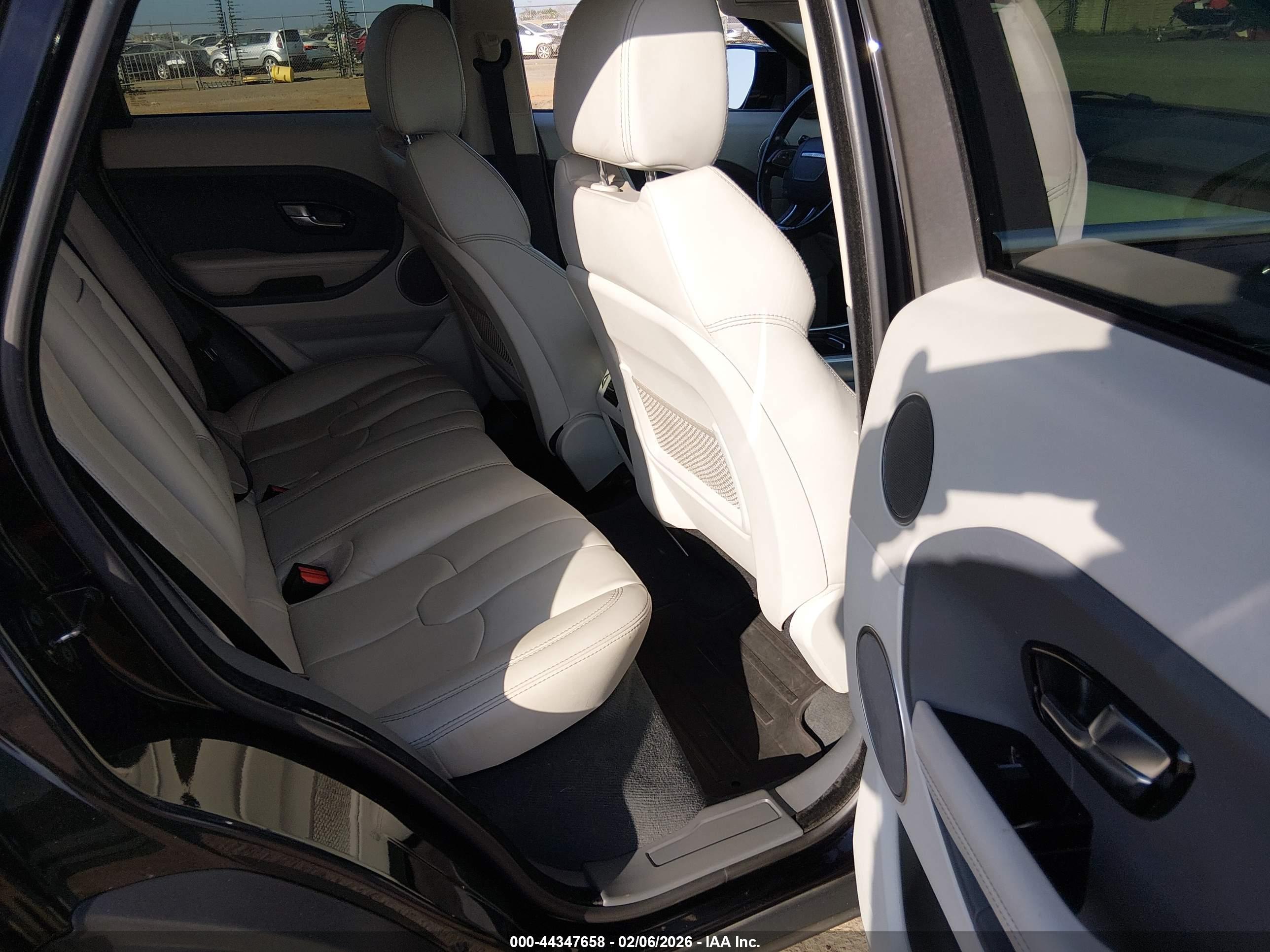 LAND ROVER image 8