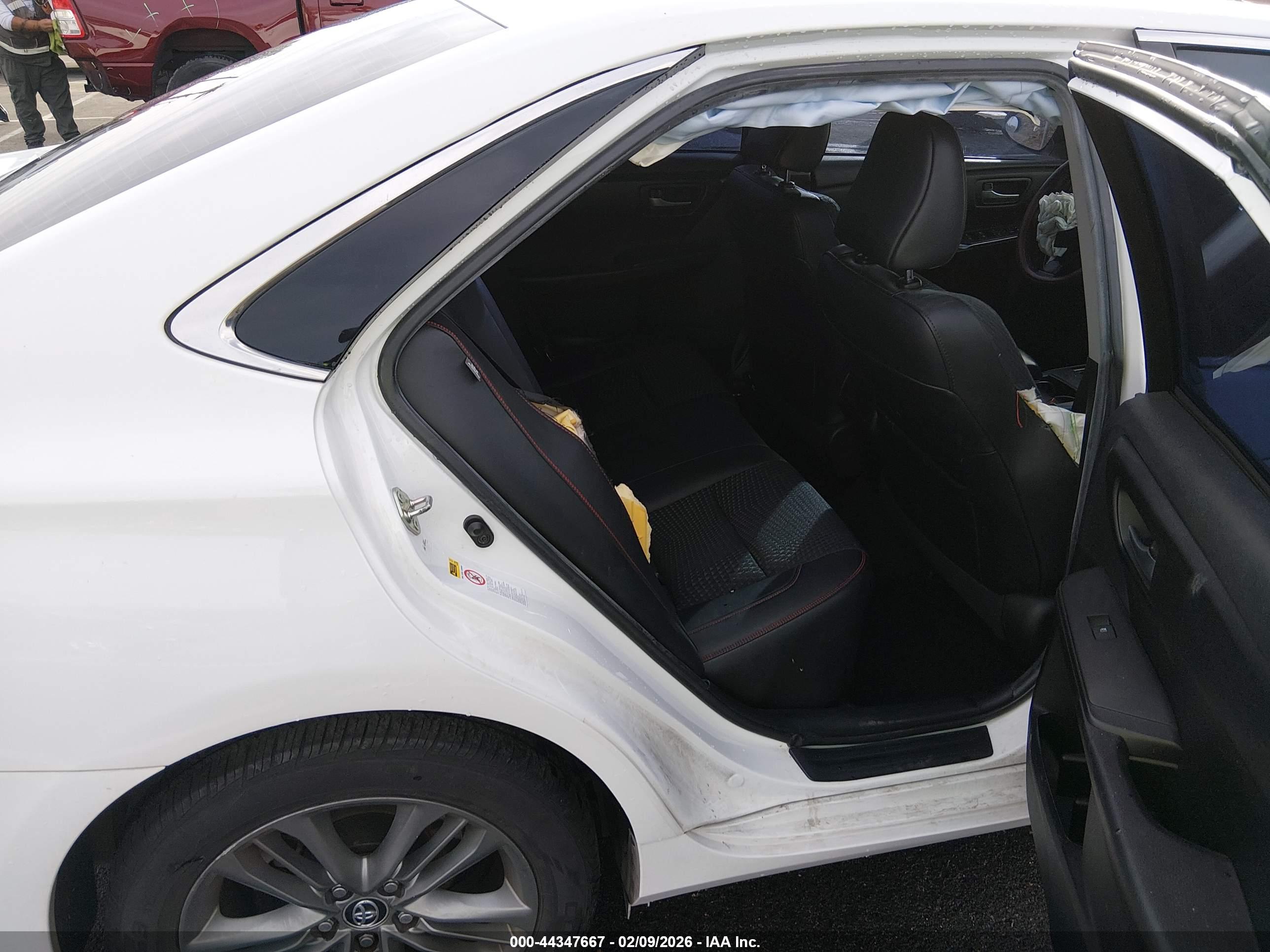 TOYOTA CAMRY image 8
