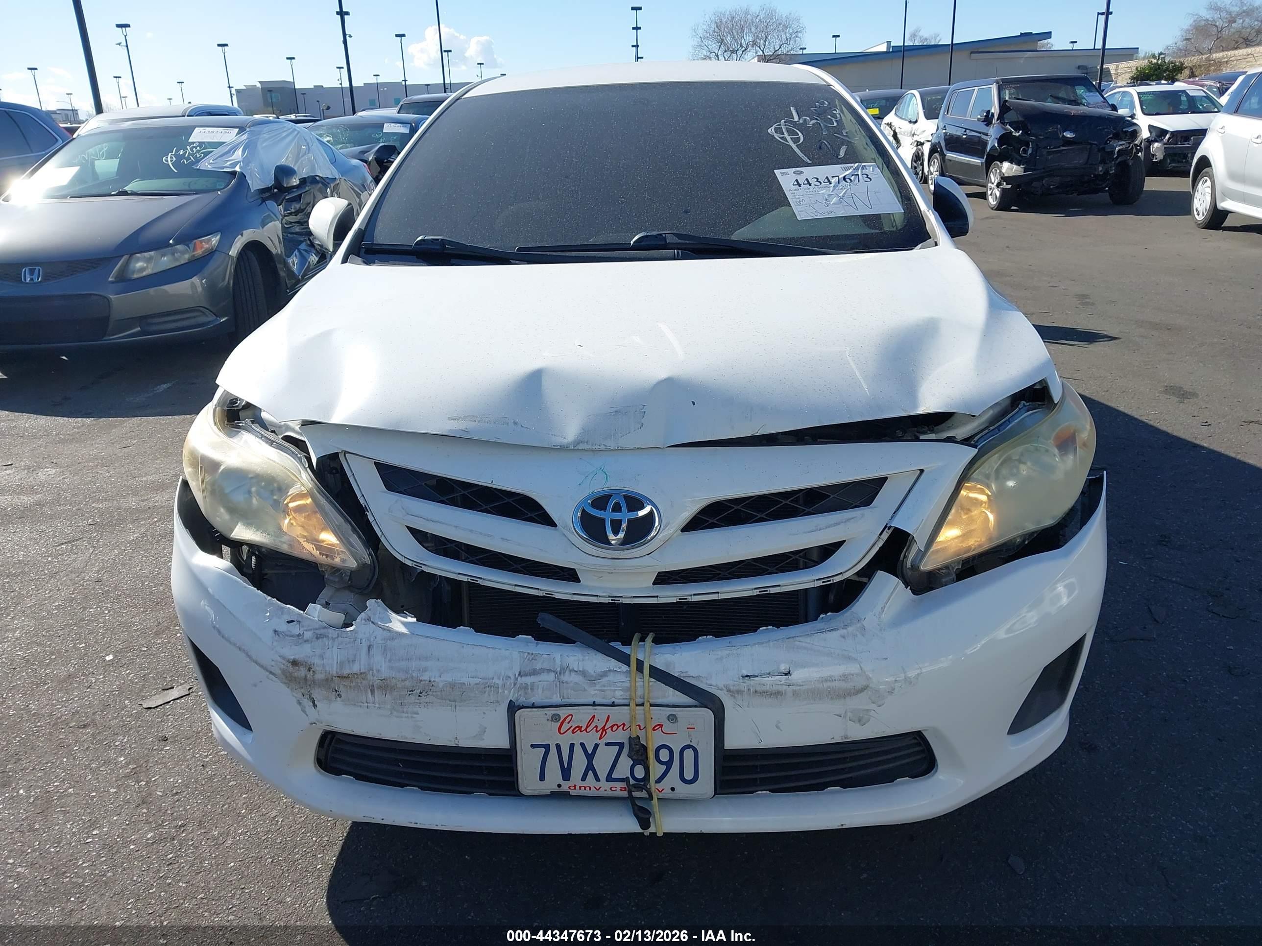 TOYOTA COROLLA image 6