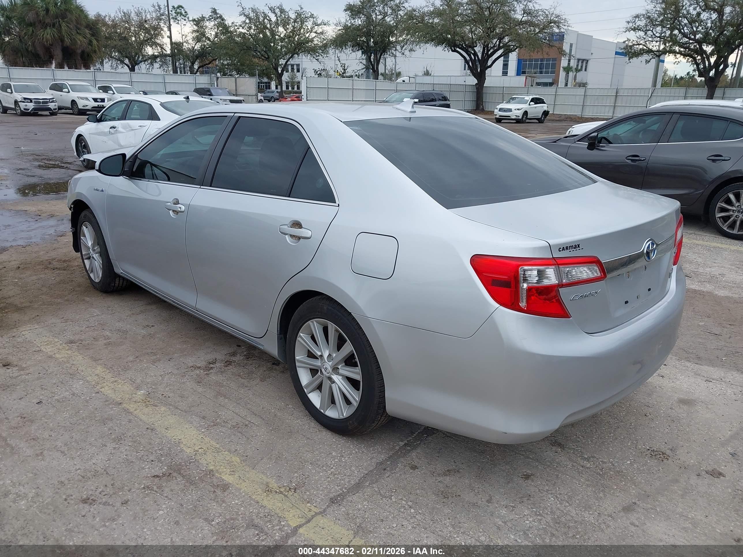 TOYOTA CAMRY image 3