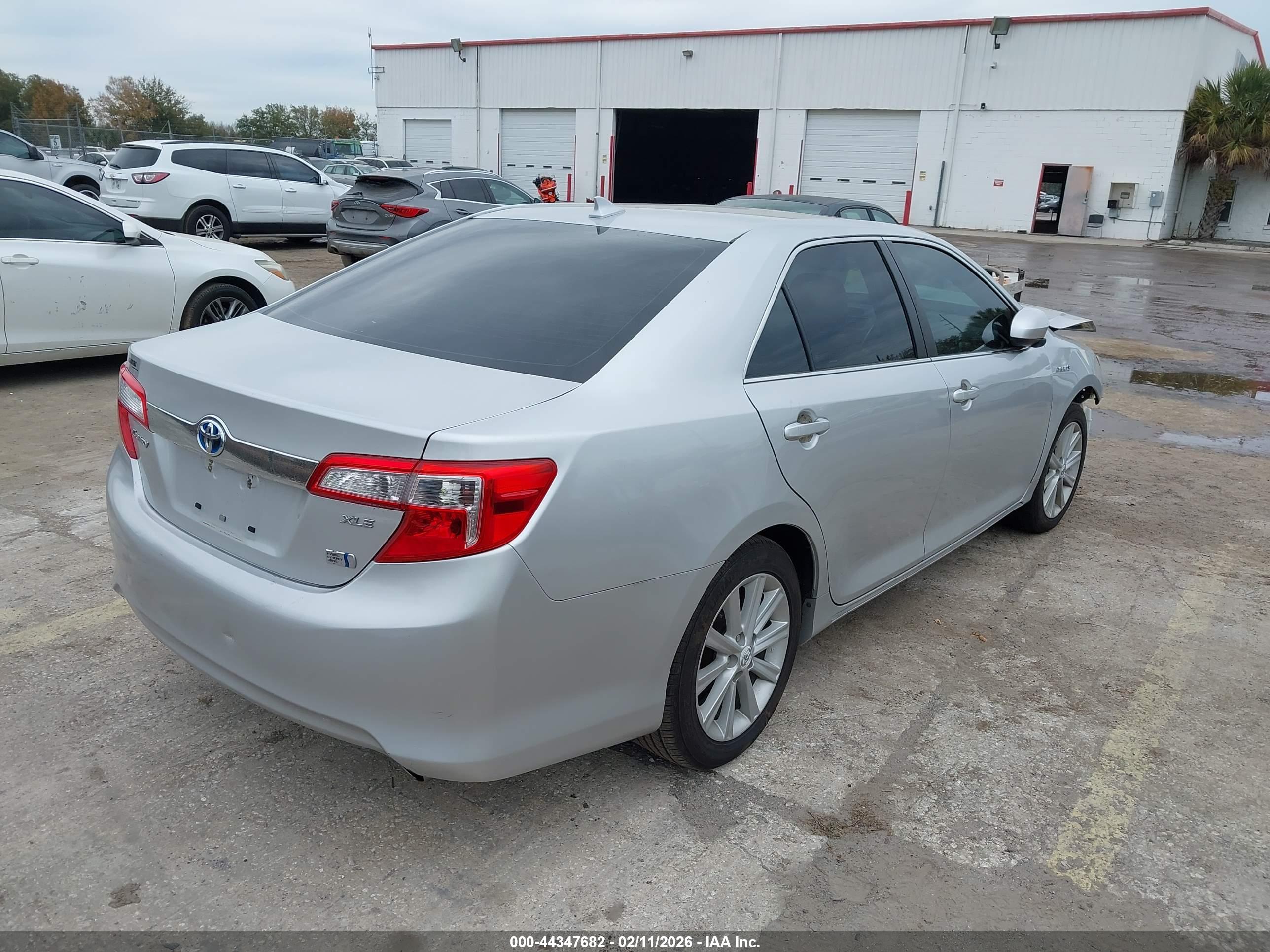 TOYOTA CAMRY image 4