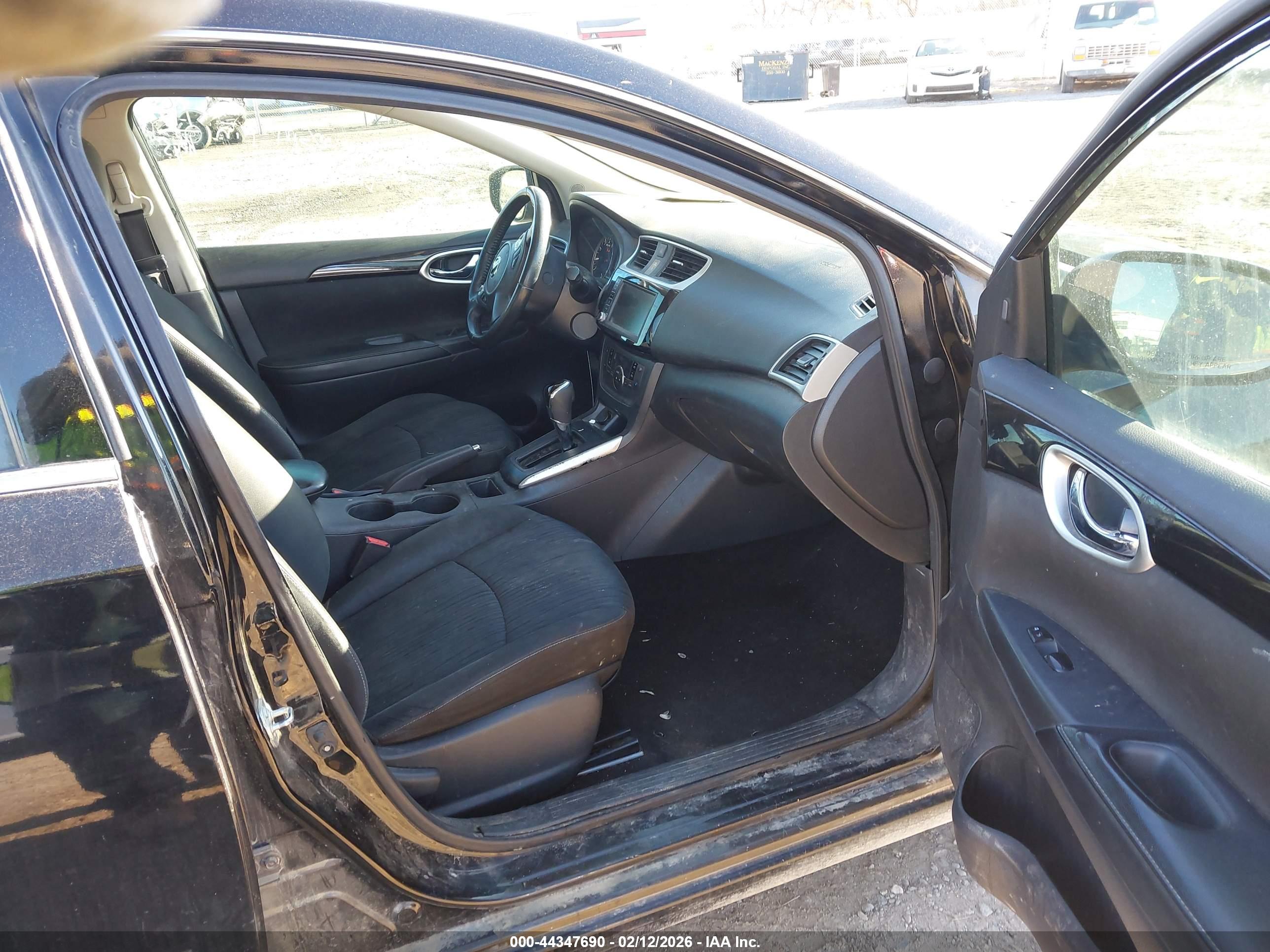 NISSAN SENTRA image 5
