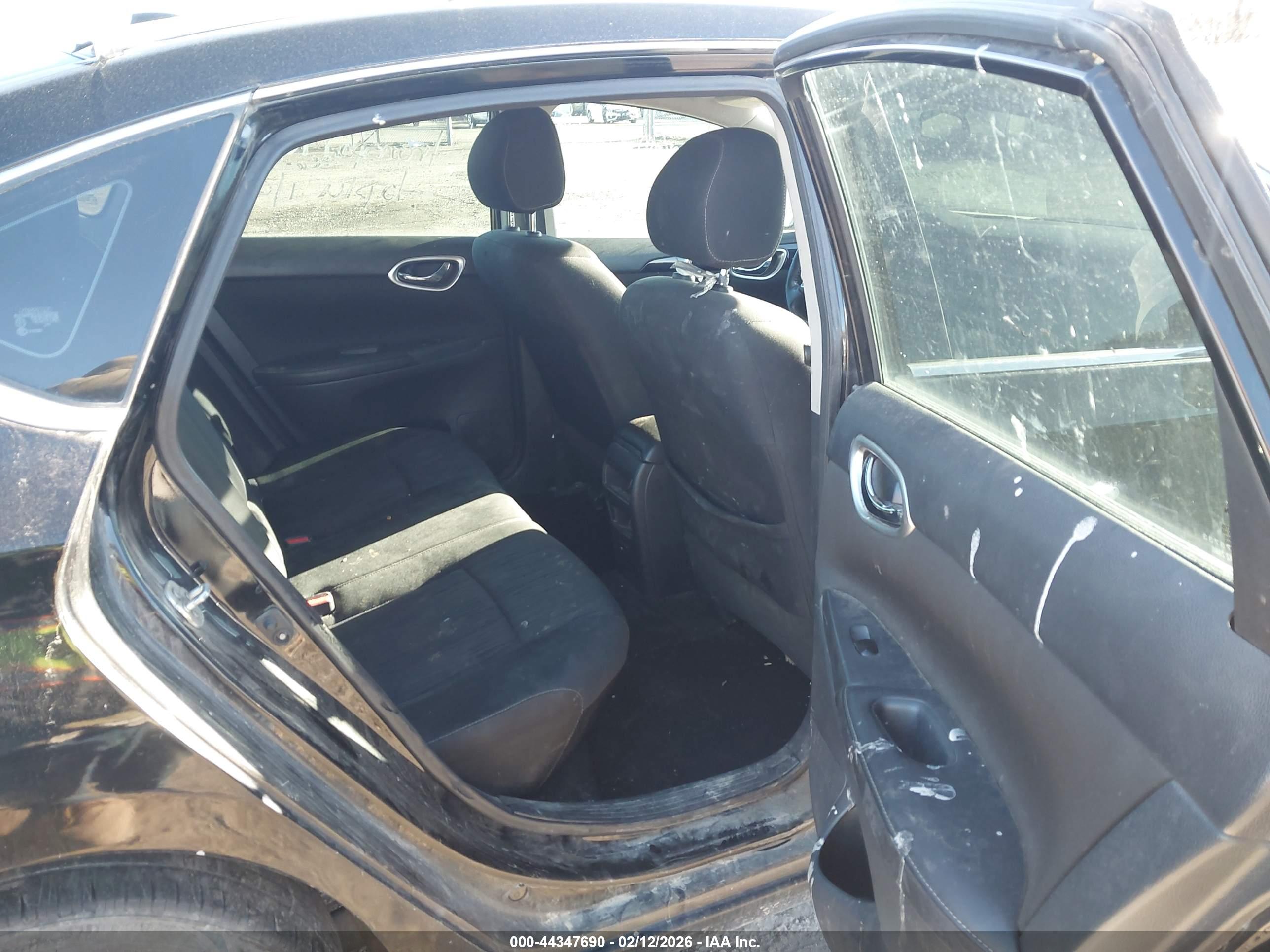 NISSAN SENTRA image 8