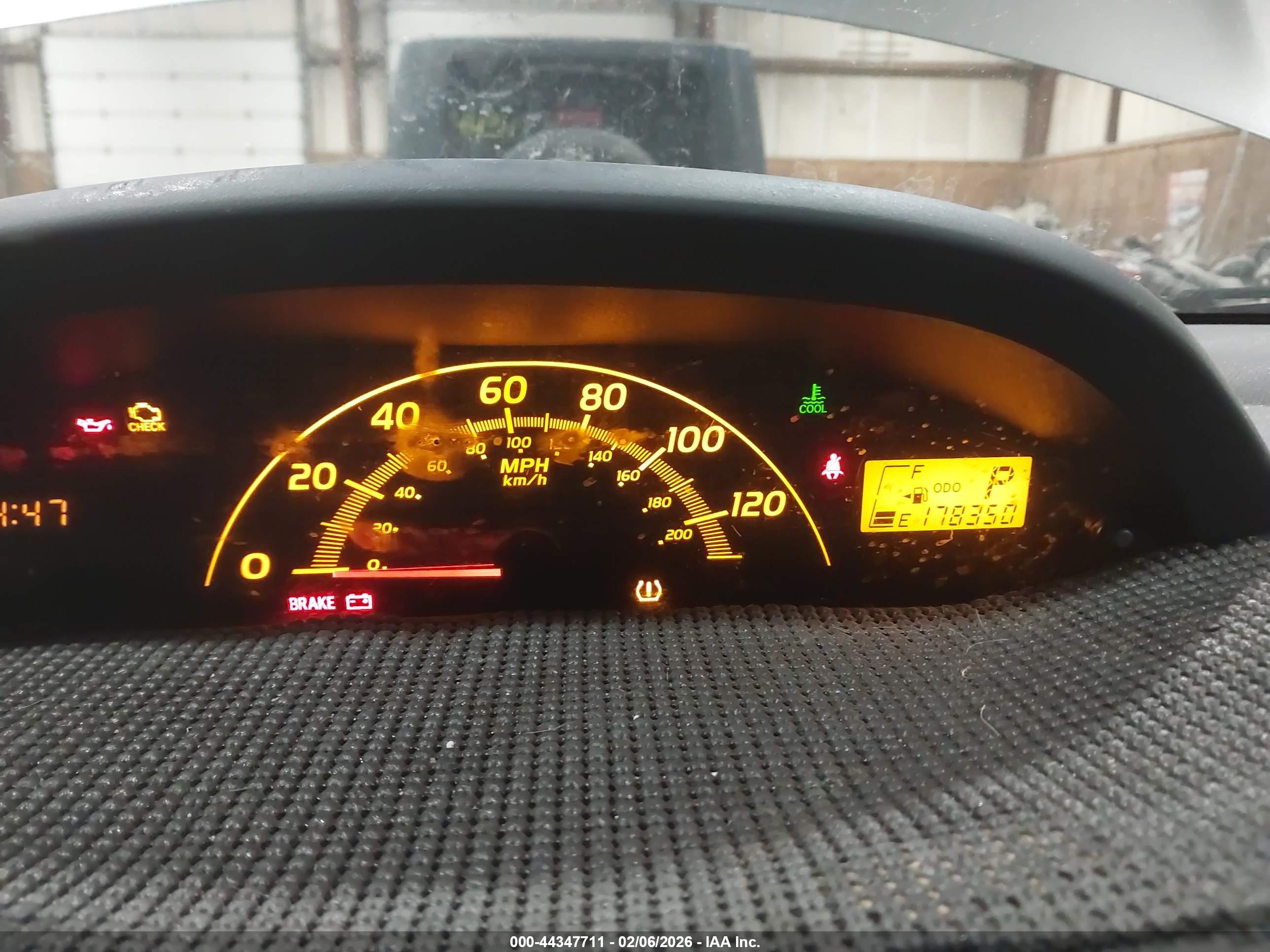 TOYOTA YARIS image 7
