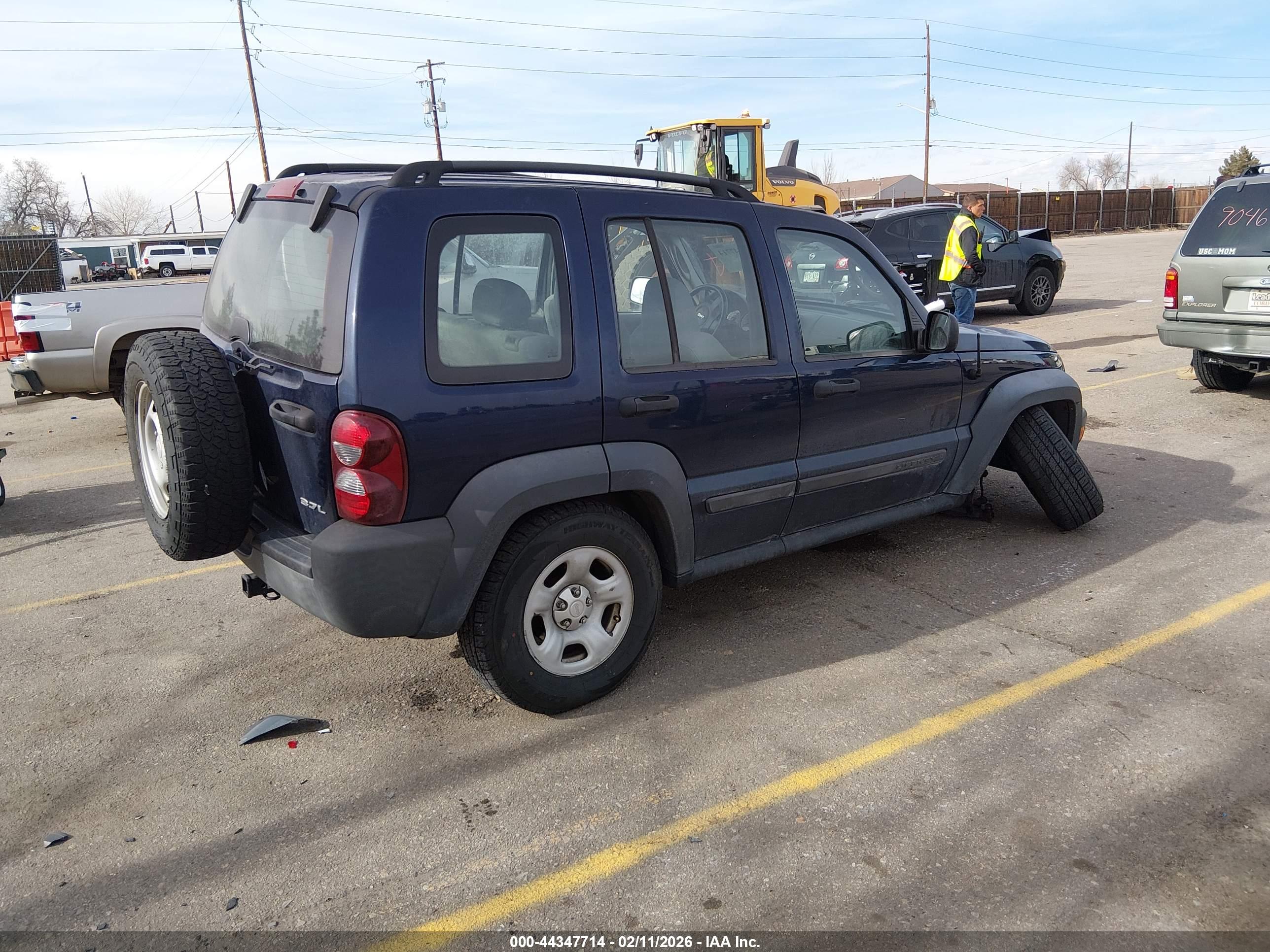 JEEP LIBERTY image 4
