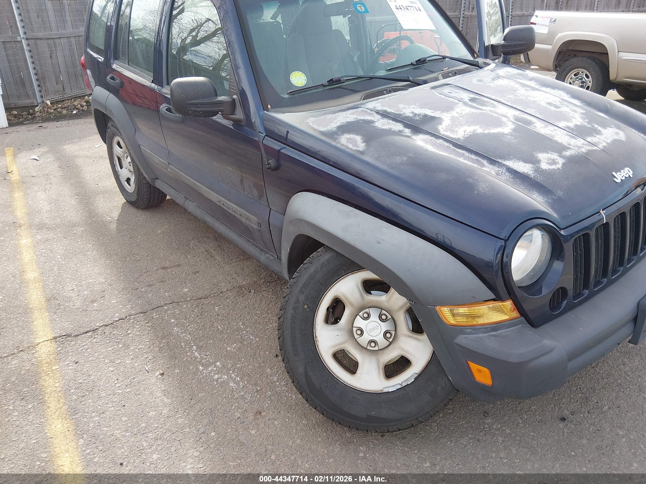 JEEP LIBERTY image 6