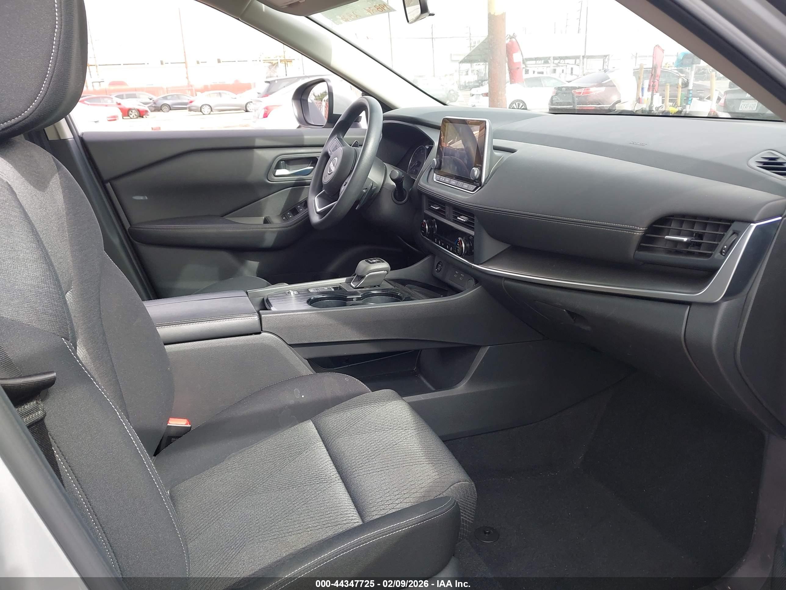 NISSAN ROGUE image 5