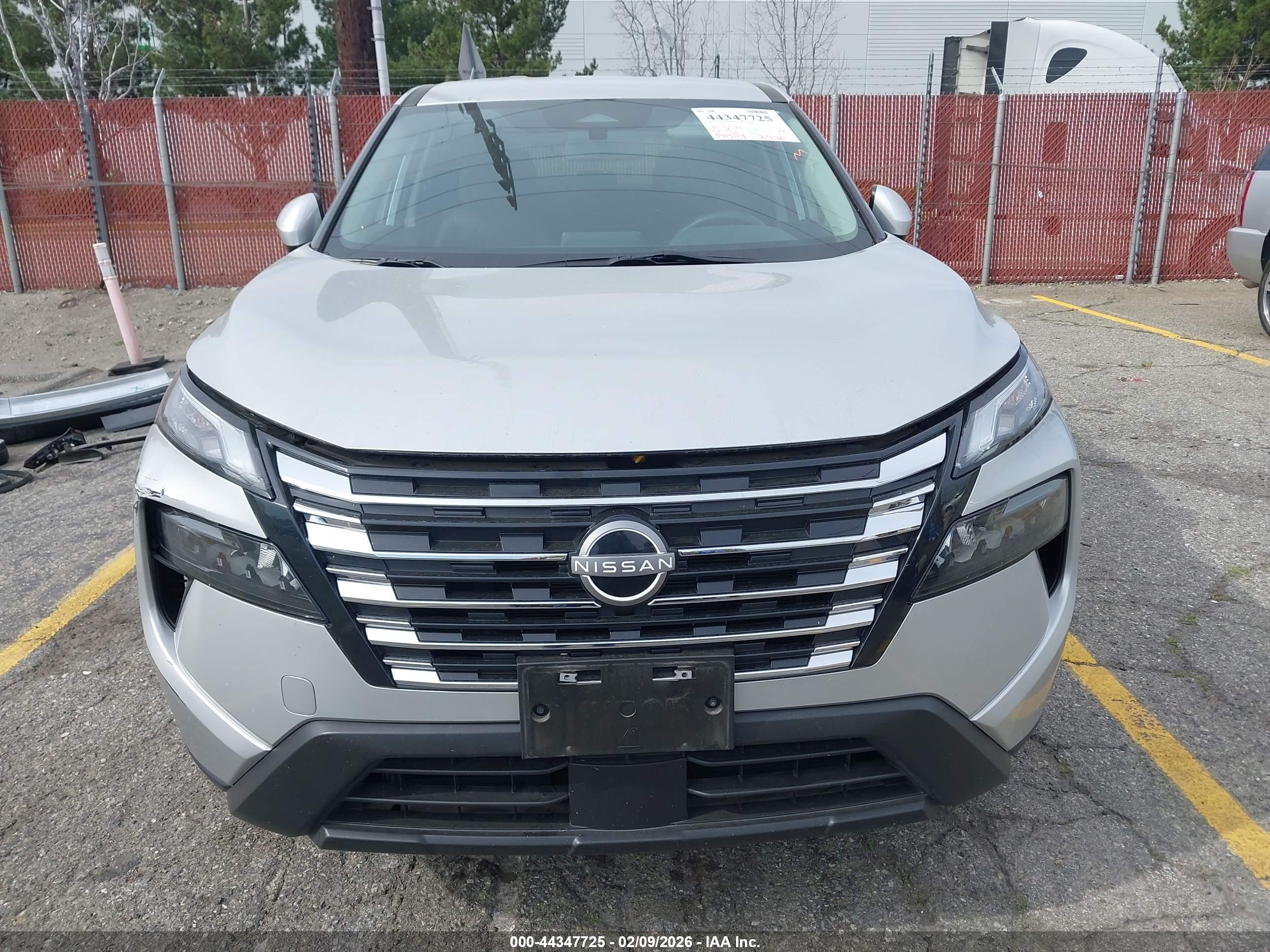 NISSAN ROGUE image 6