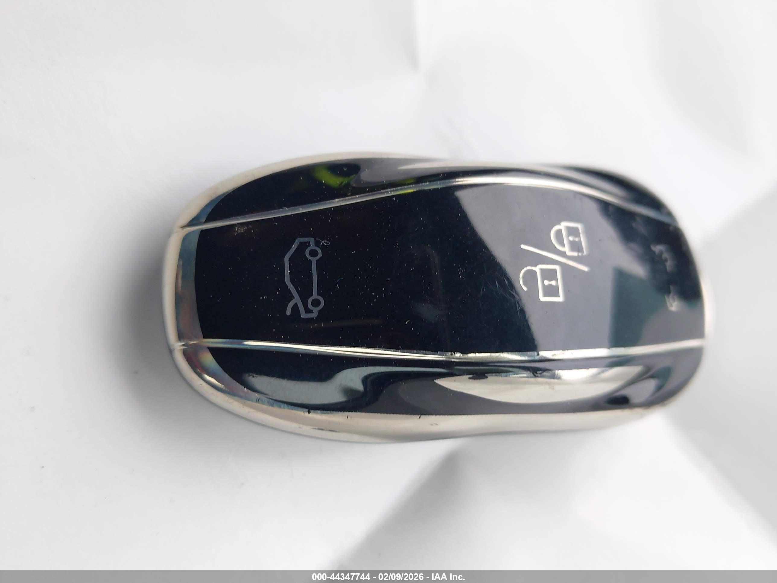 TESLA MODEL image 11