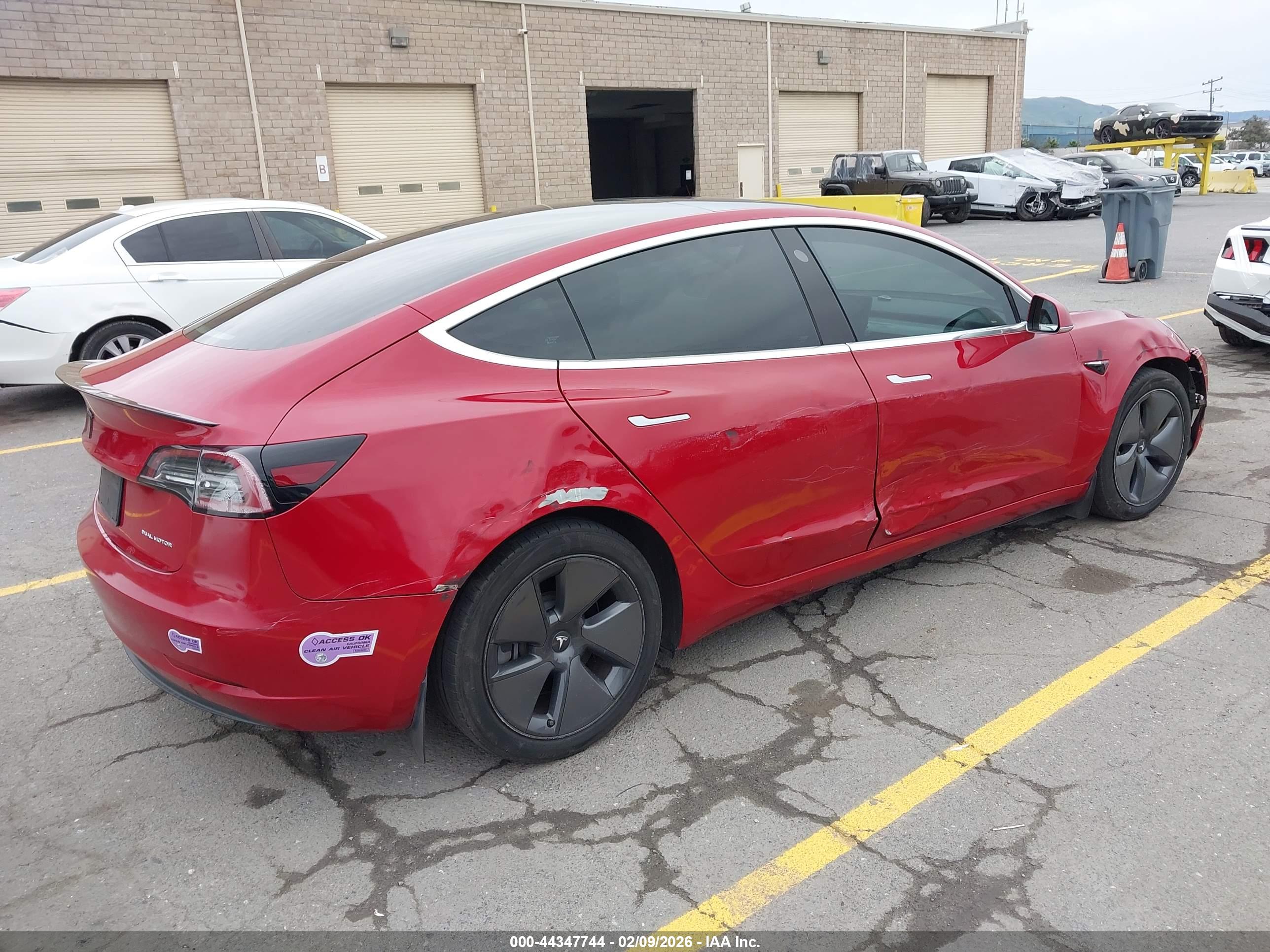 TESLA MODEL image 4