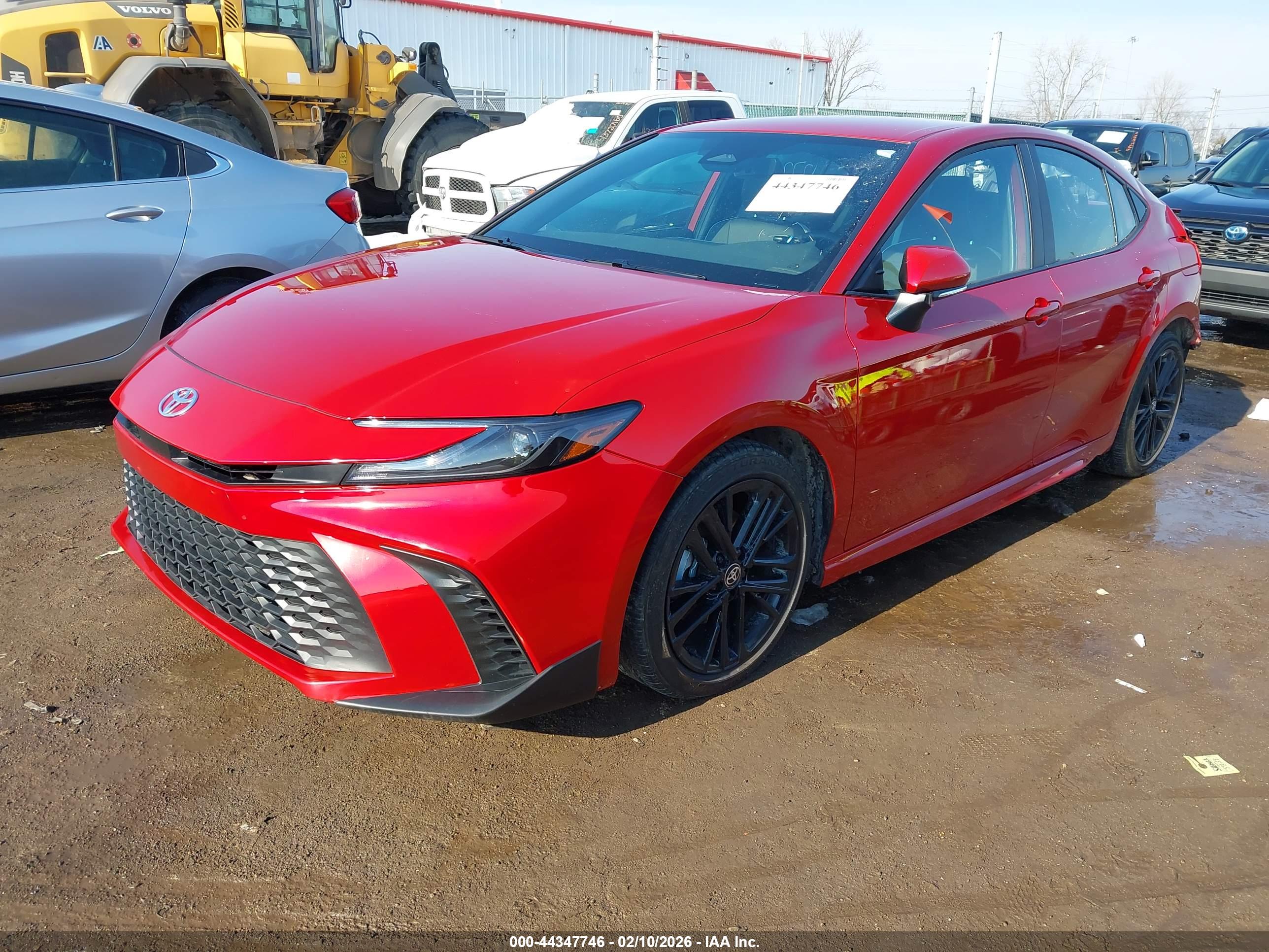 TOYOTA CAMRY image 2