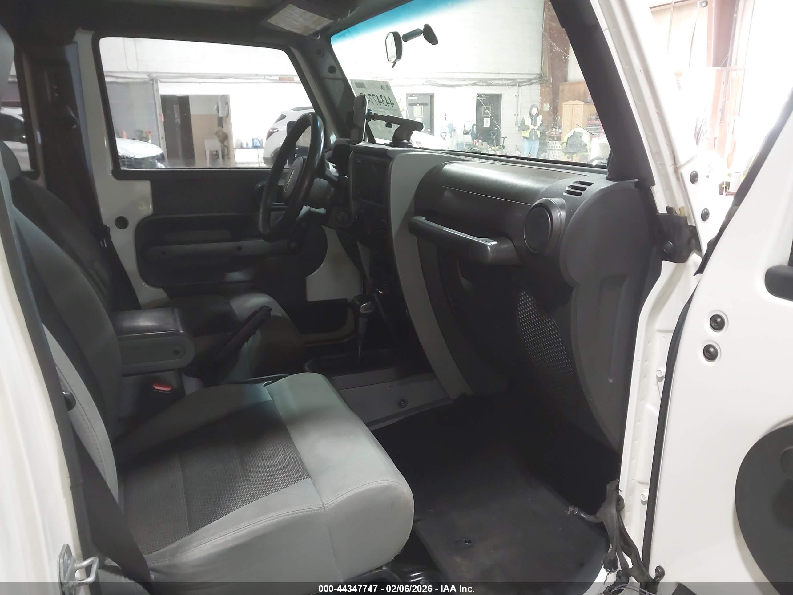 JEEP WRANGLER image 5