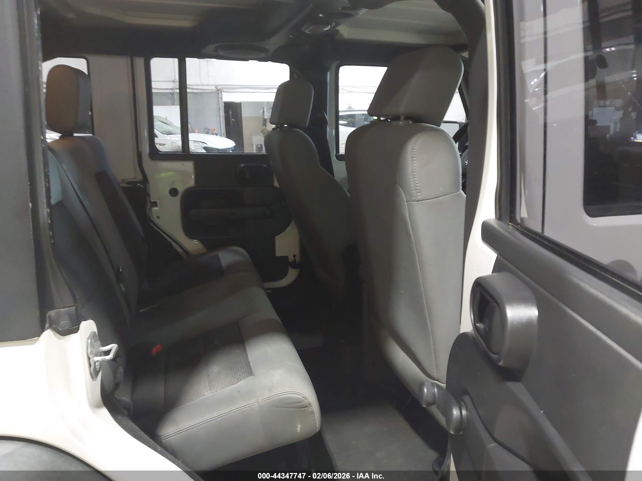 JEEP WRANGLER image 8