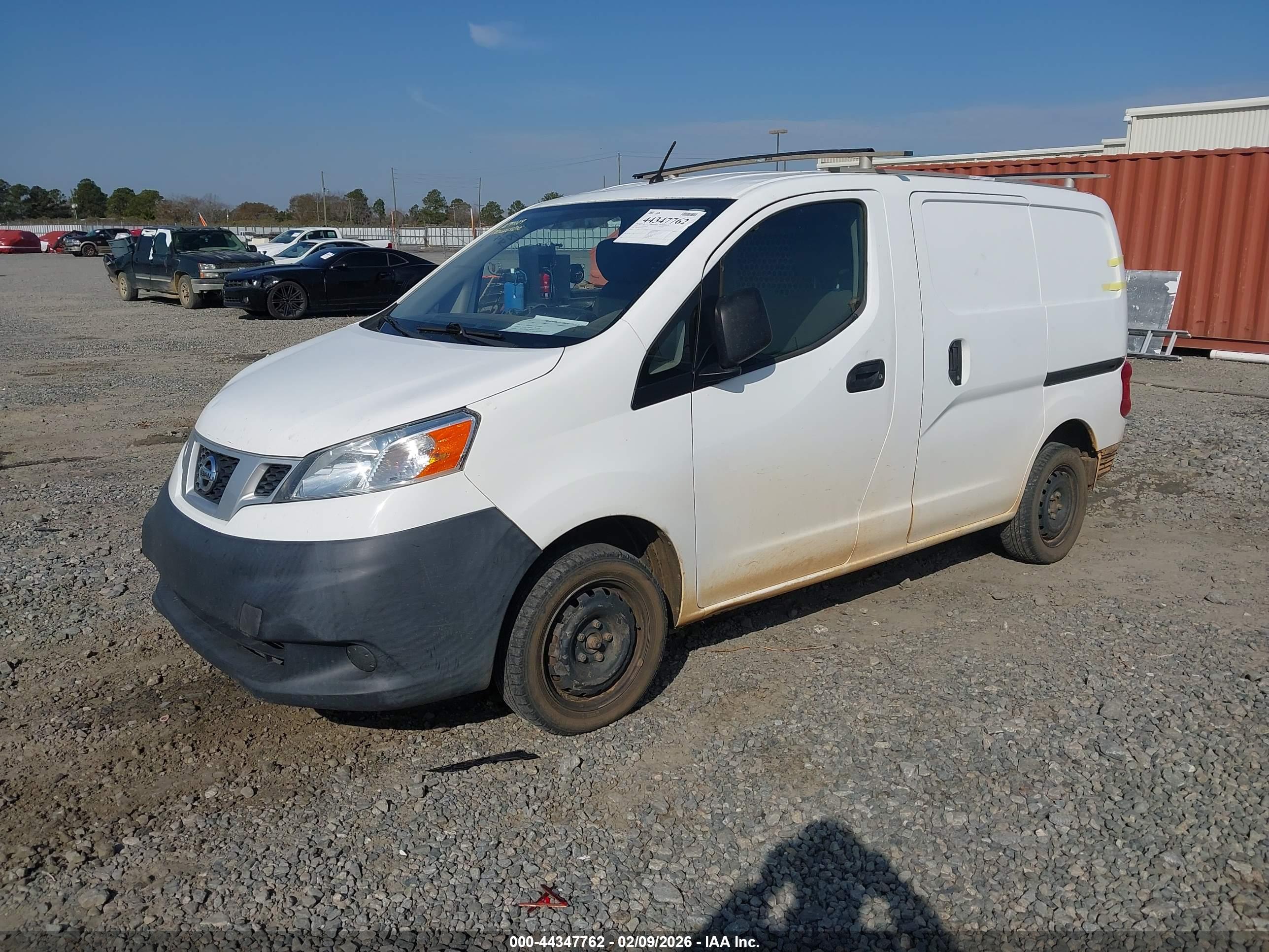 NISSAN NV200 image 2