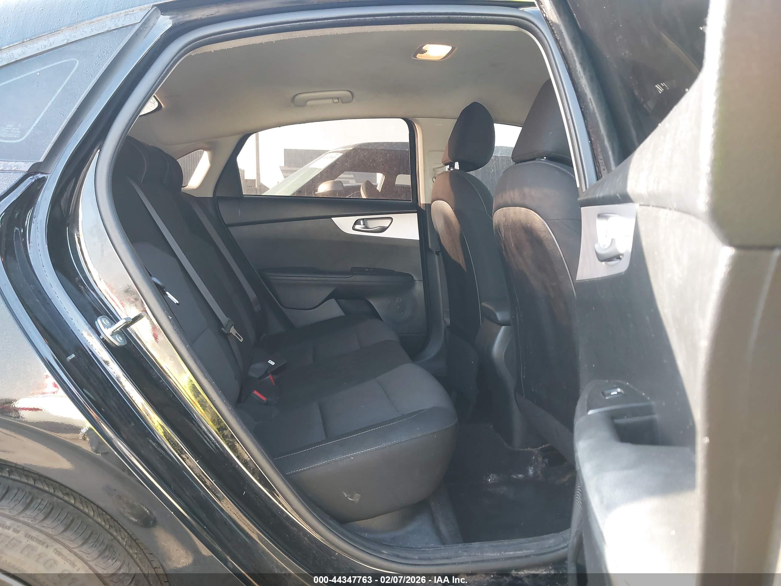 KIA FORTE image 8