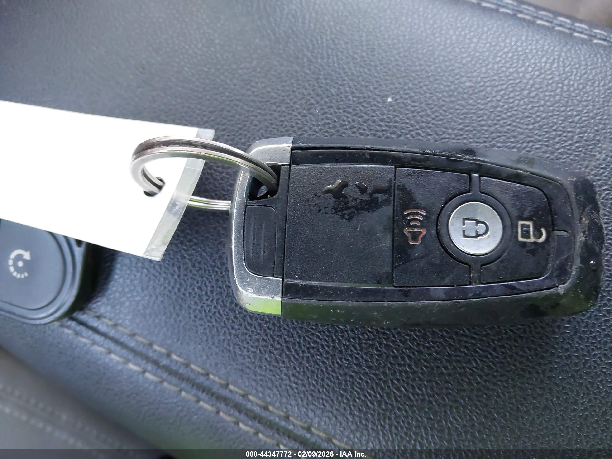 FORD ESCAPE image 11