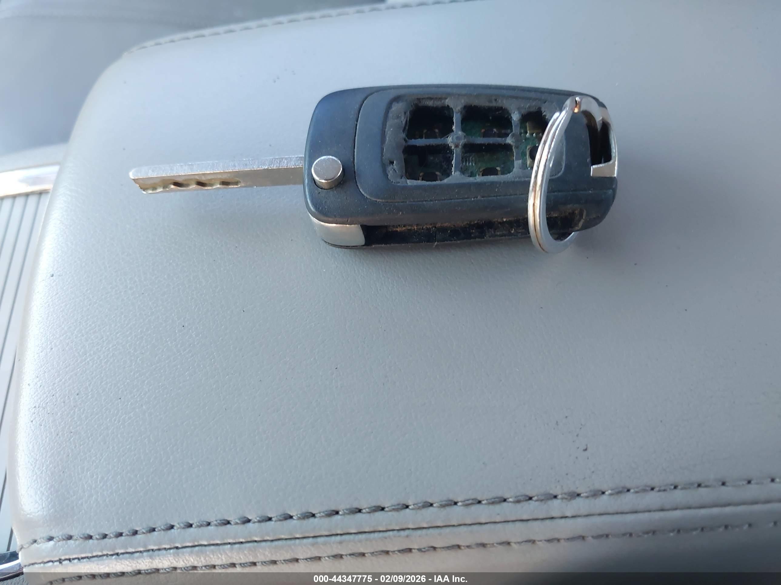 BUICK LACROSSE image 11