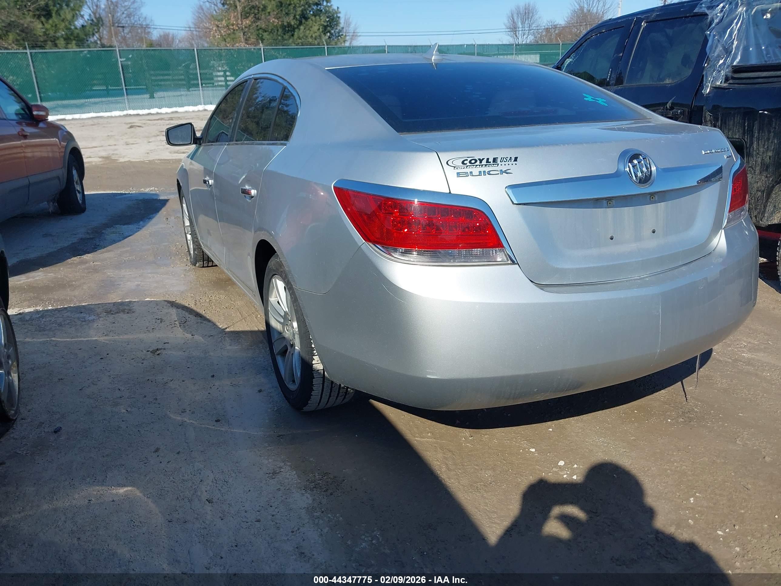 BUICK LACROSSE image 3