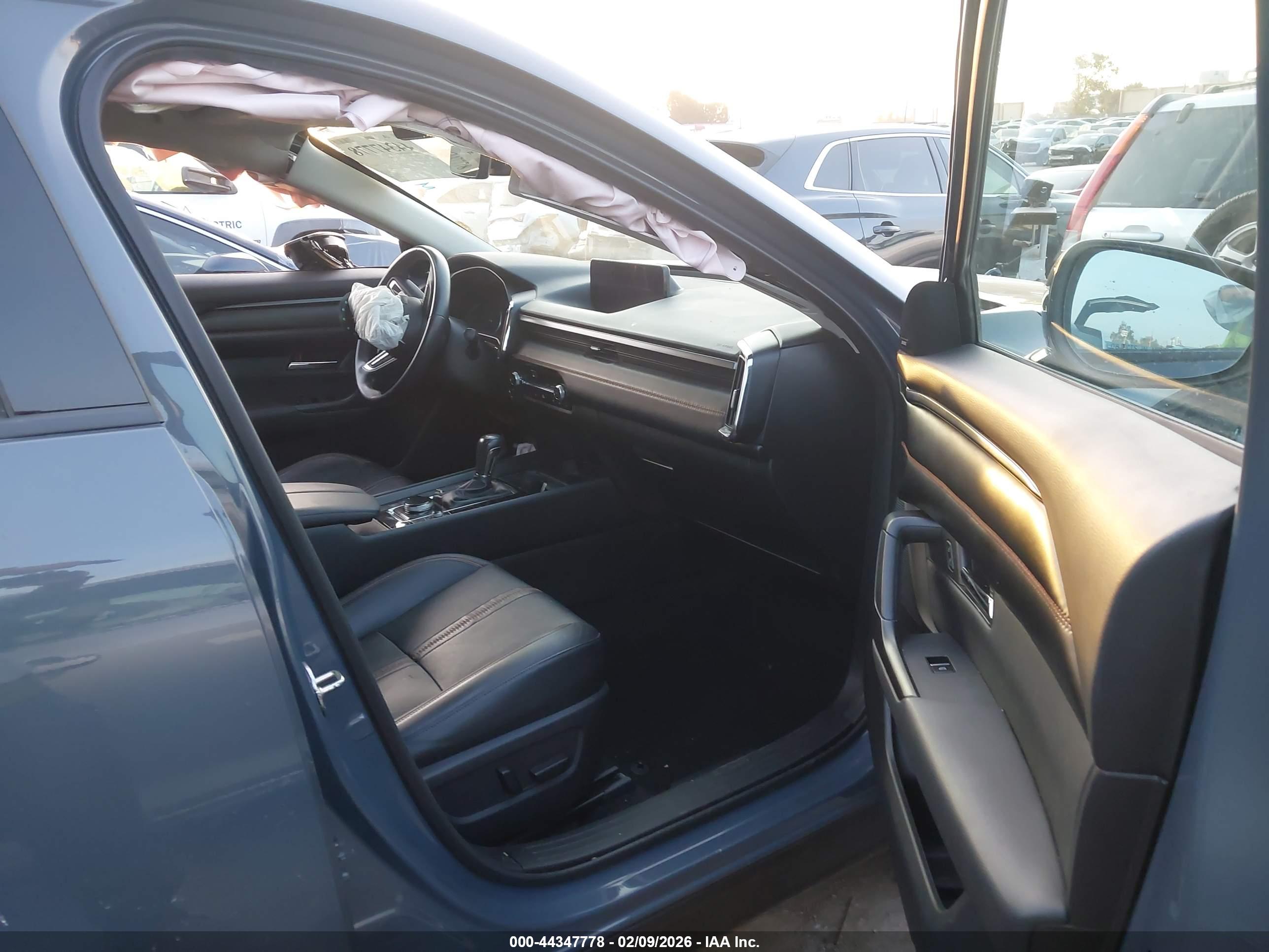 MAZDA CX-50 image 5