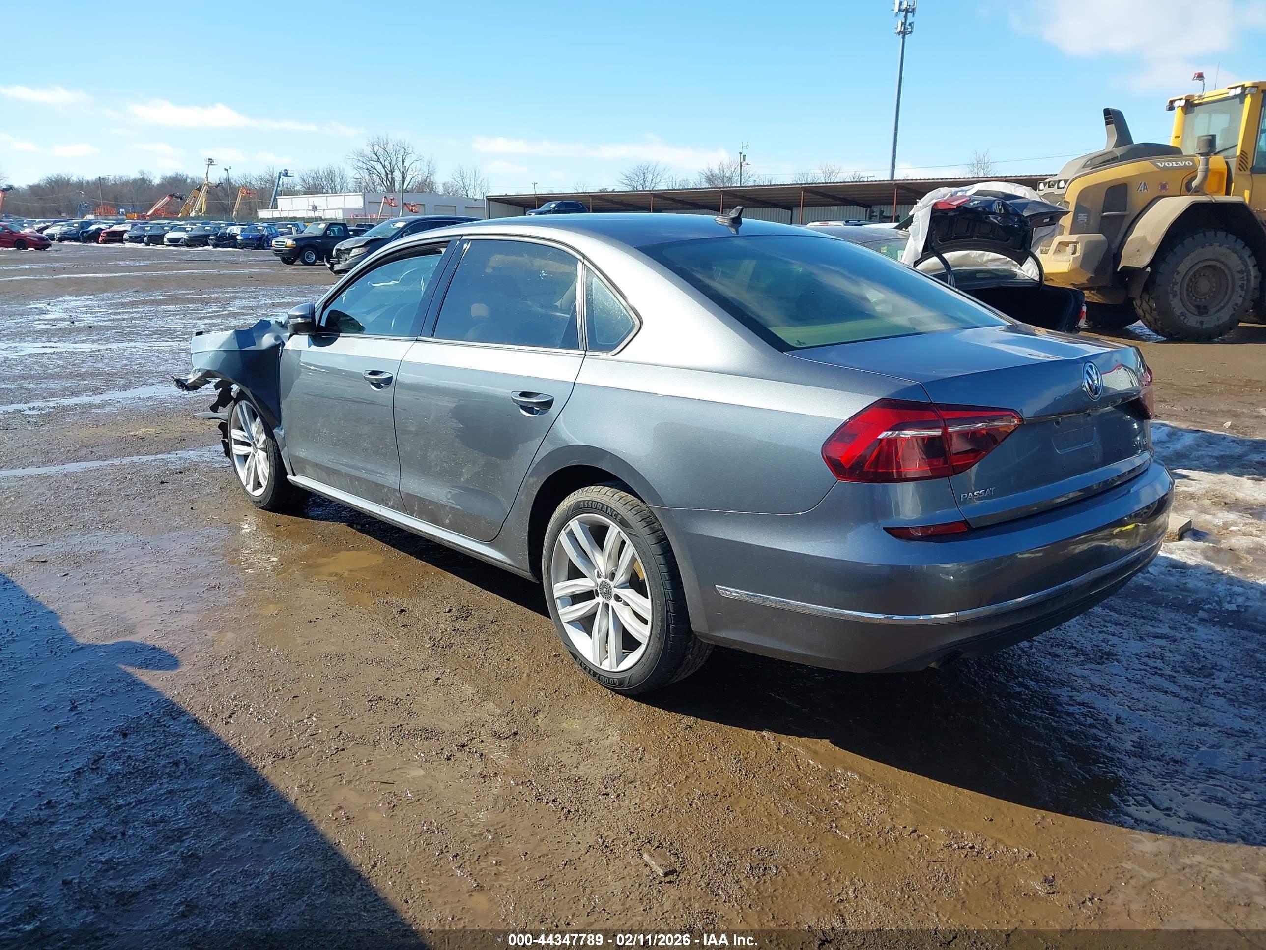 VOLKSWAGEN PASSAT image 3