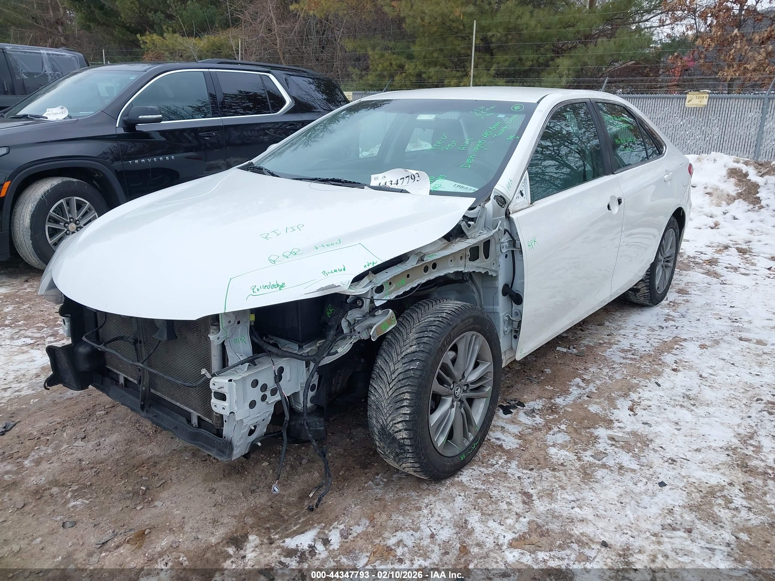 TOYOTA CAMRY image 2