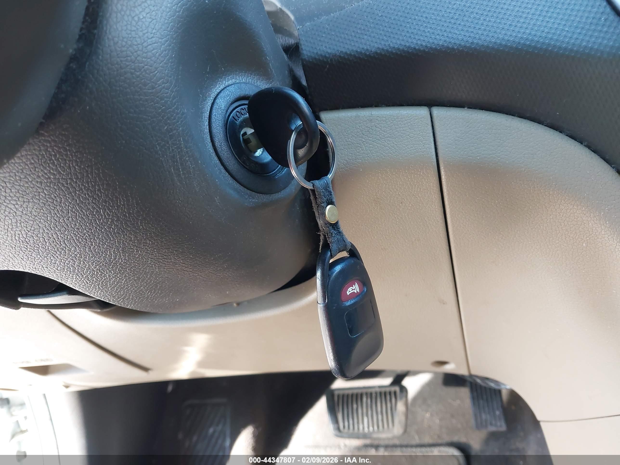 HYUNDAI ACCENT image 11