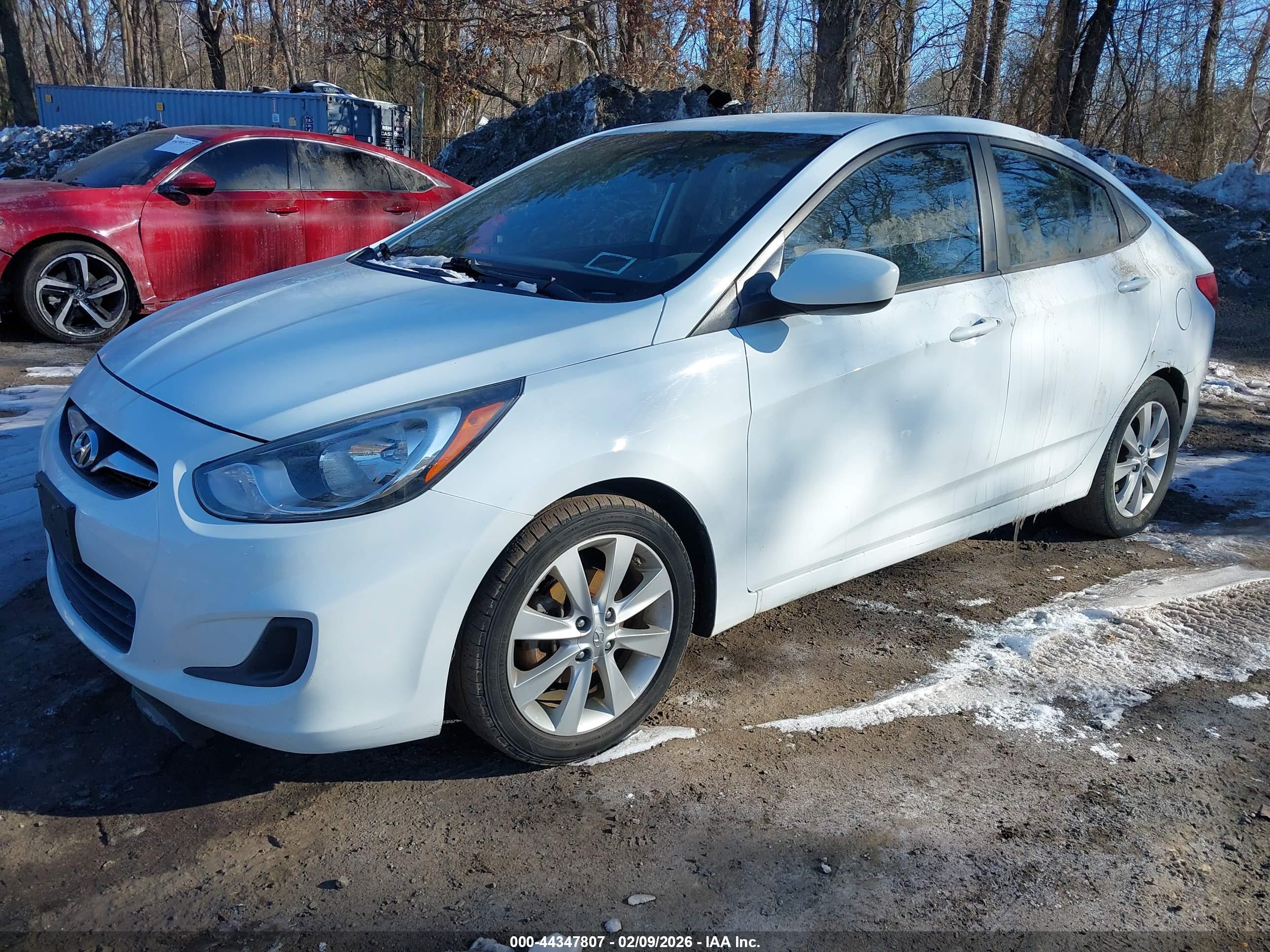 HYUNDAI ACCENT image 2