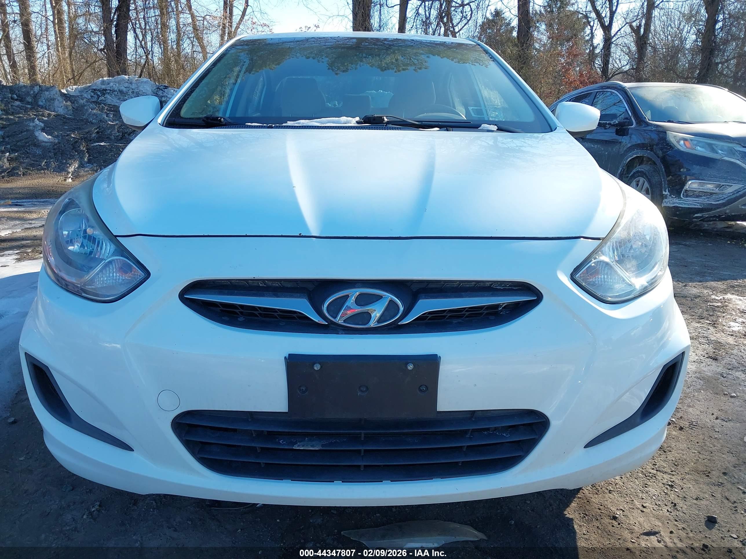 HYUNDAI ACCENT image 6