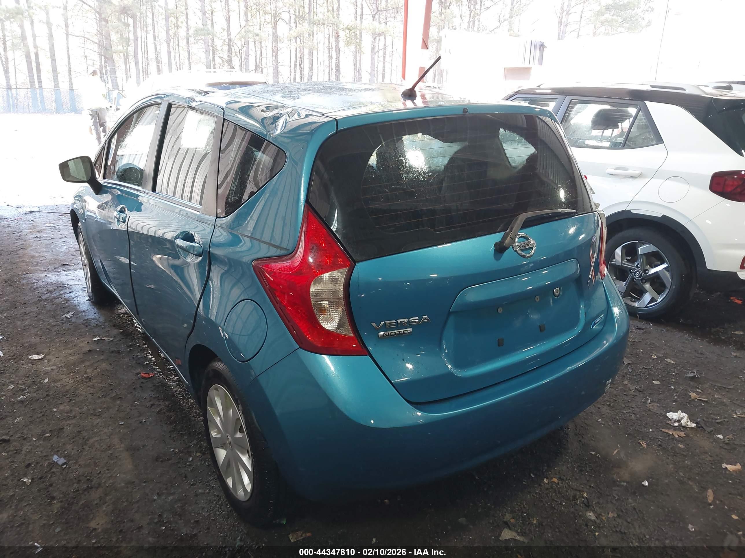 NISSAN VERSA image 3