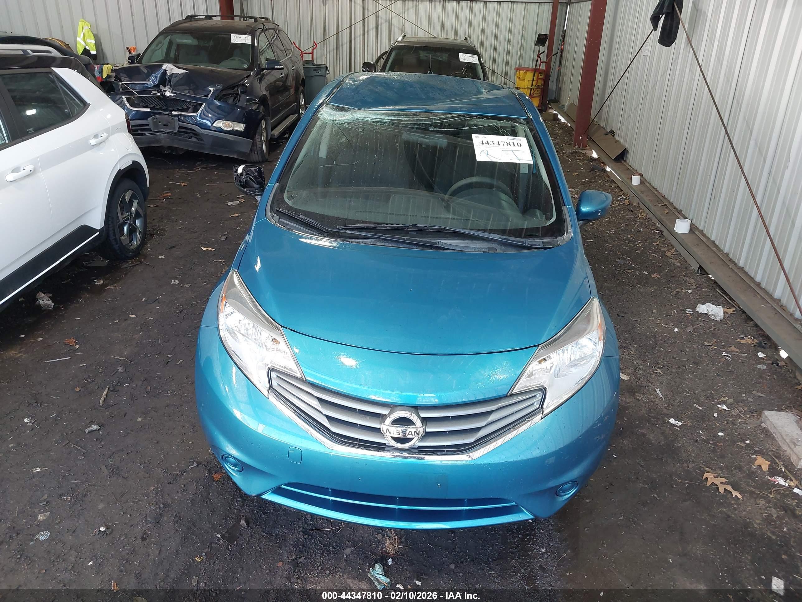 NISSAN VERSA image 6
