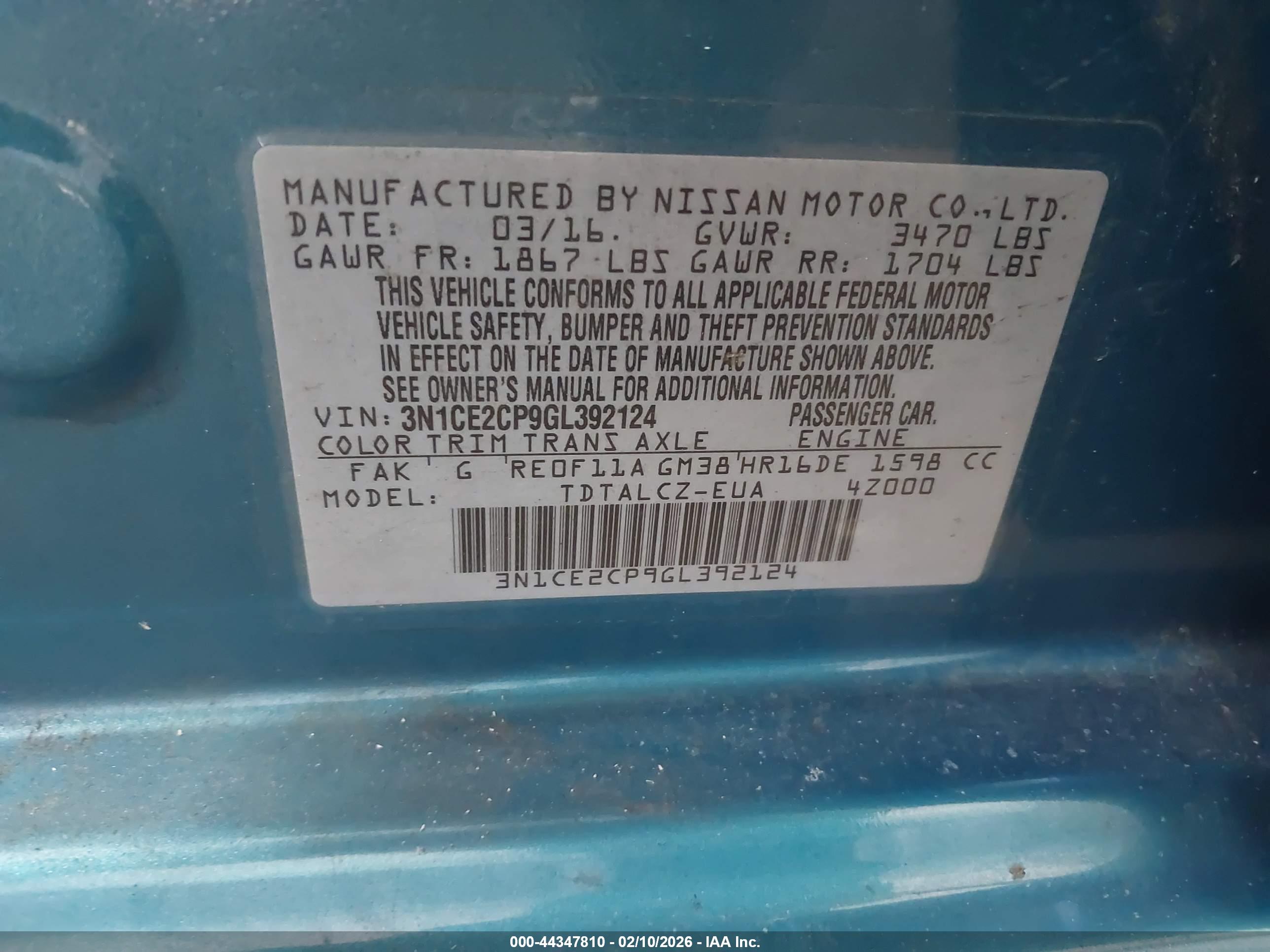 NISSAN VERSA image 9
