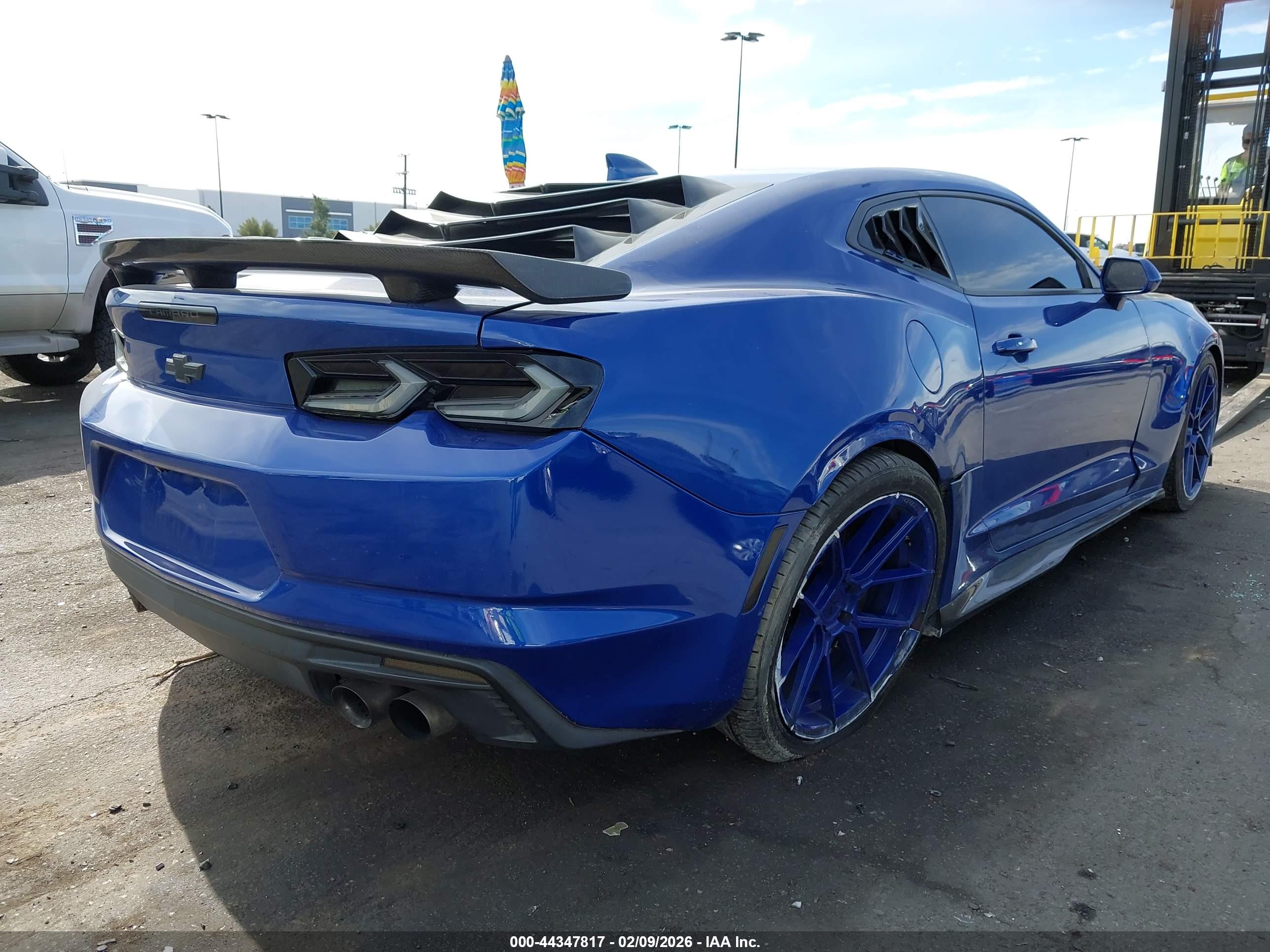 CHEVROLET CAMARO image 4