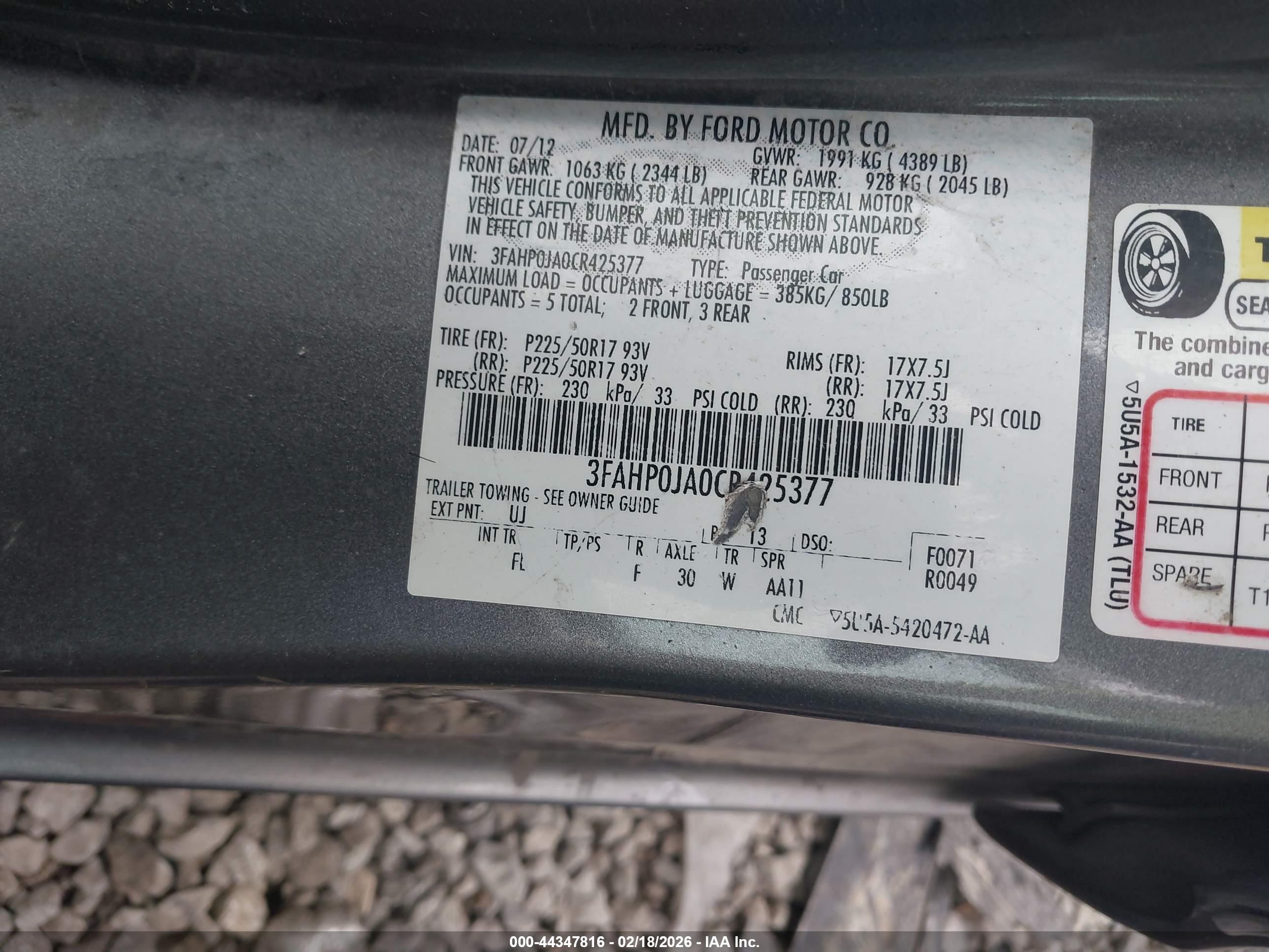 FORD FUSION image 9