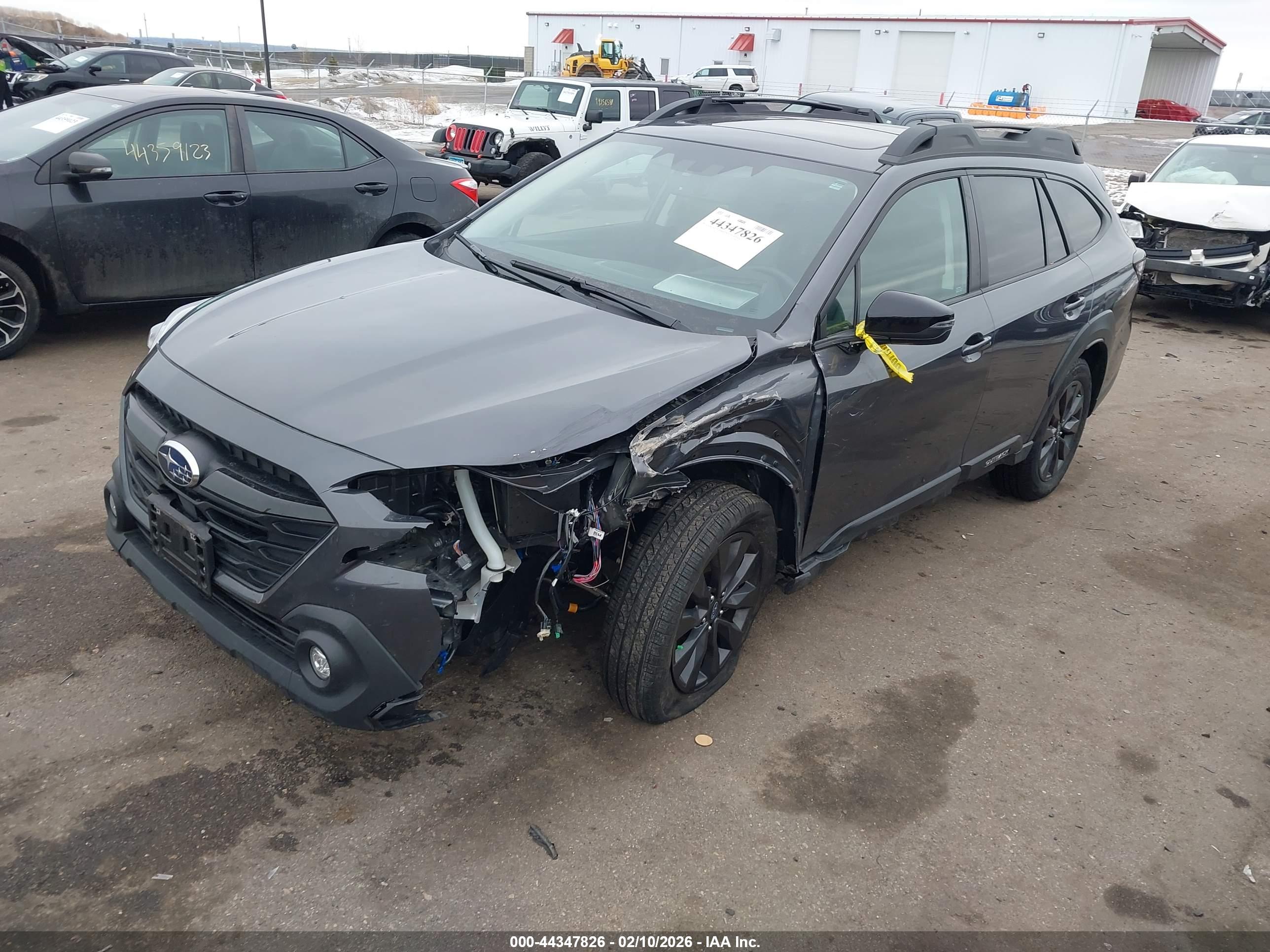 SUBARU OUTBACK image 2