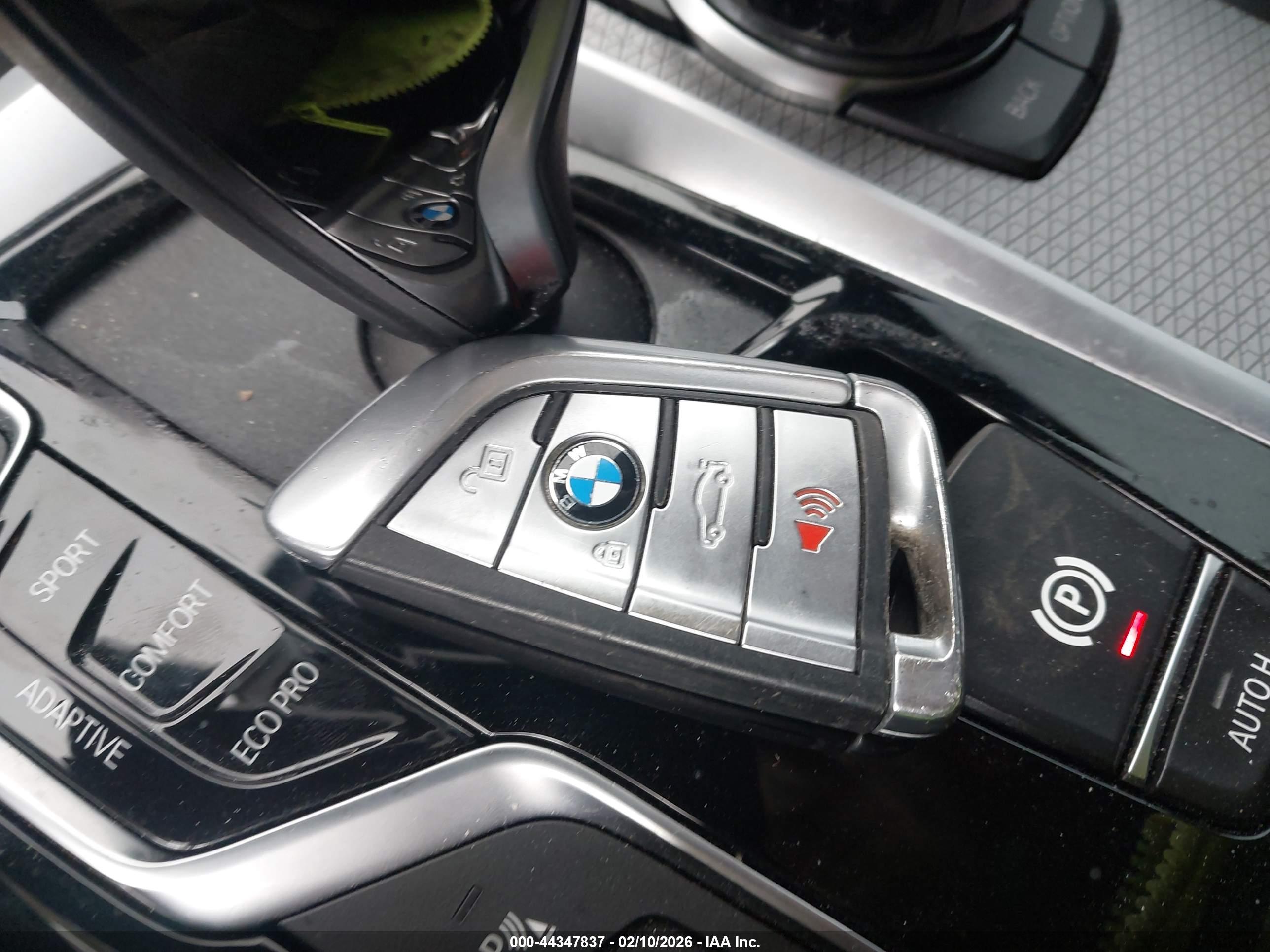 BMW M550I image 11