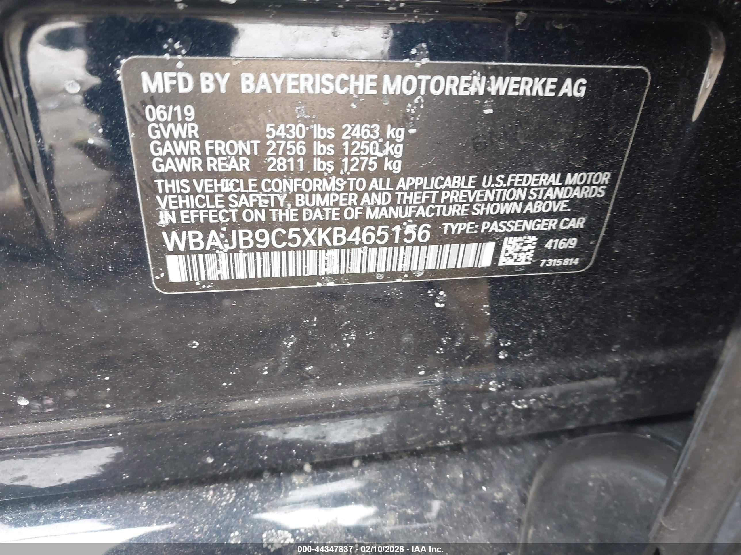 BMW M550I image 9