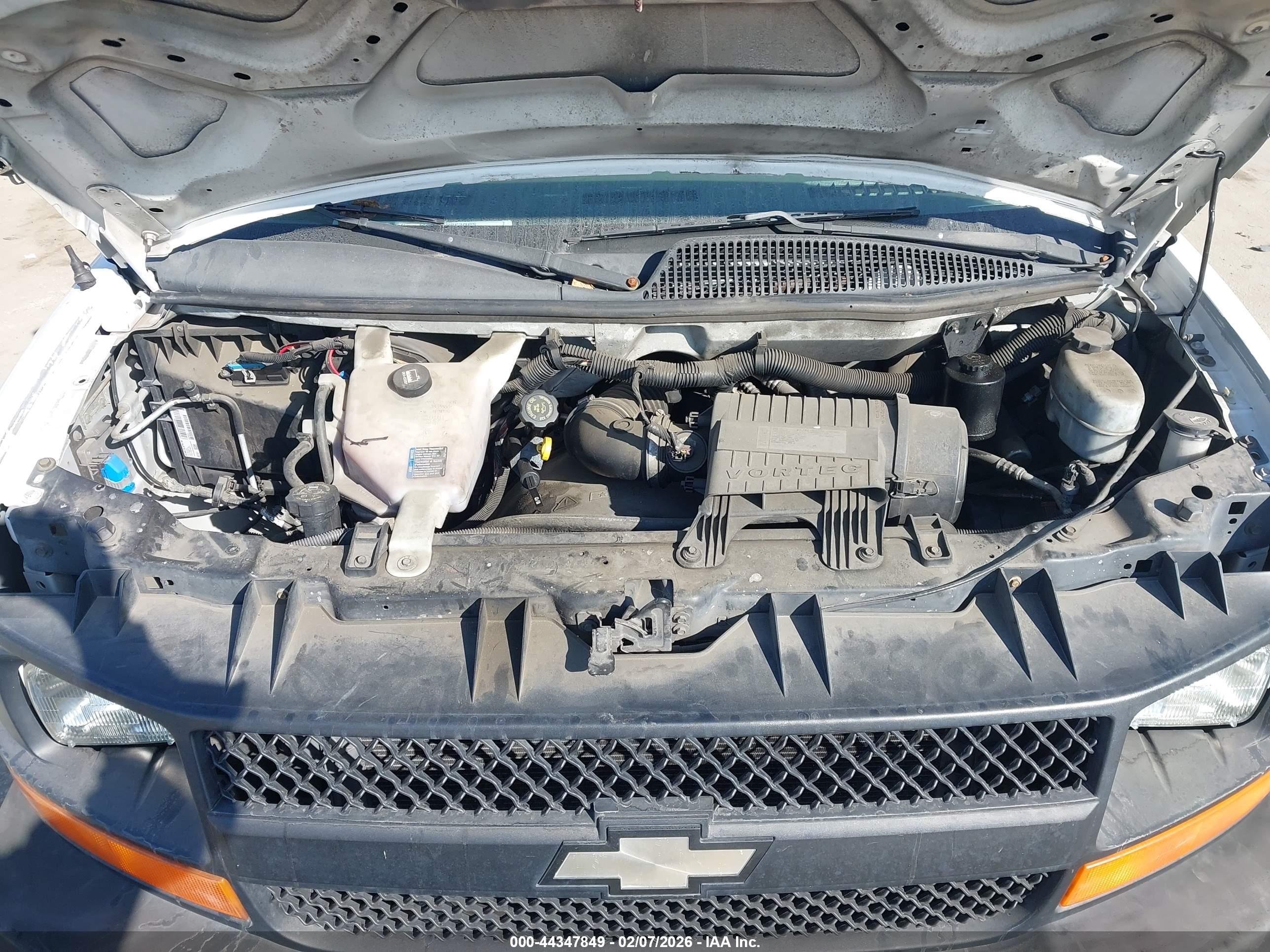 CHEVROLET EXPRESS image 10