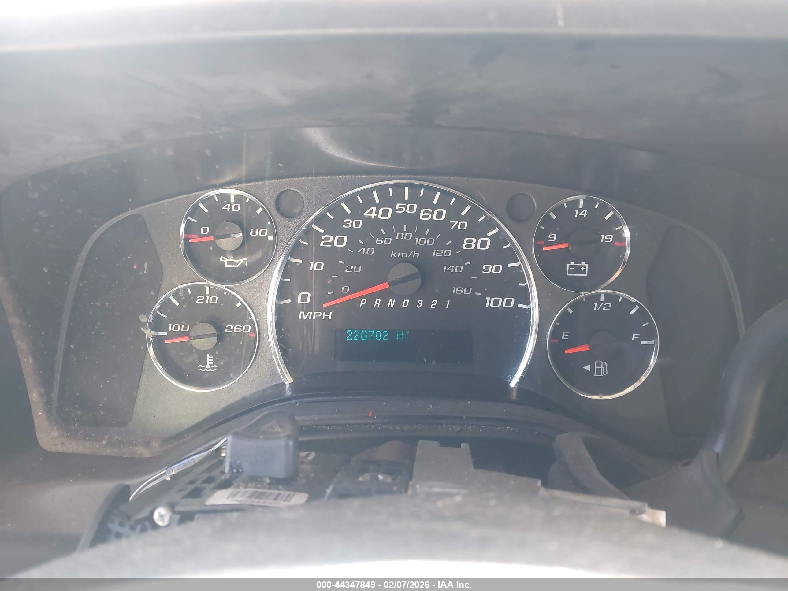 CHEVROLET EXPRESS image 7