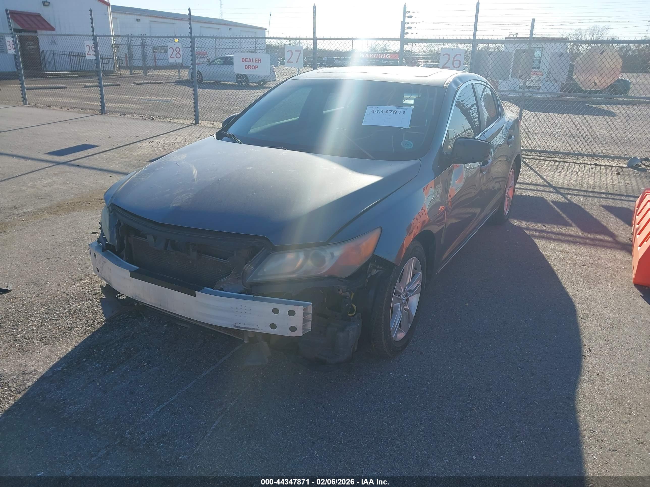 ACURA ILX image 2