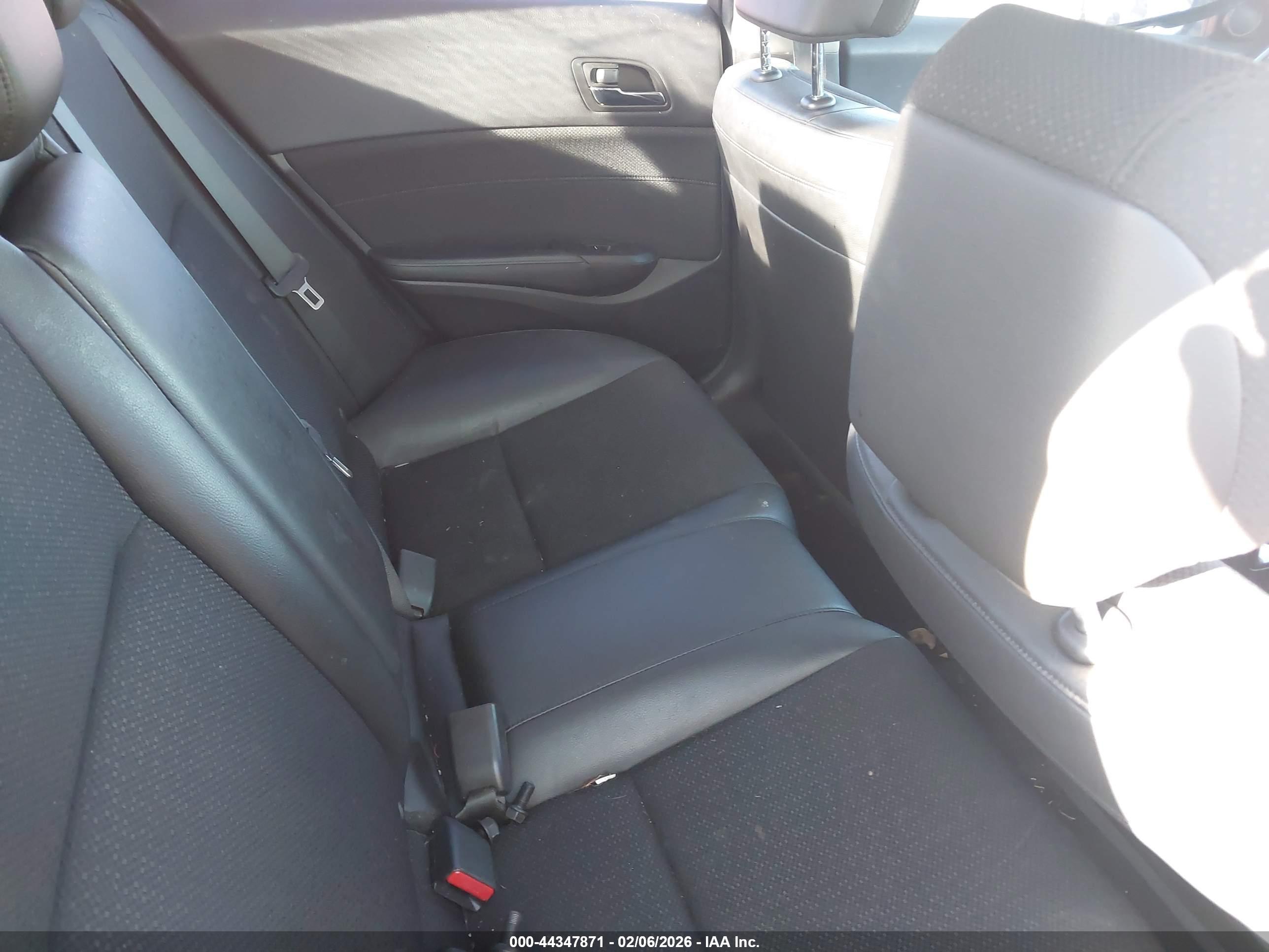 ACURA ILX image 8