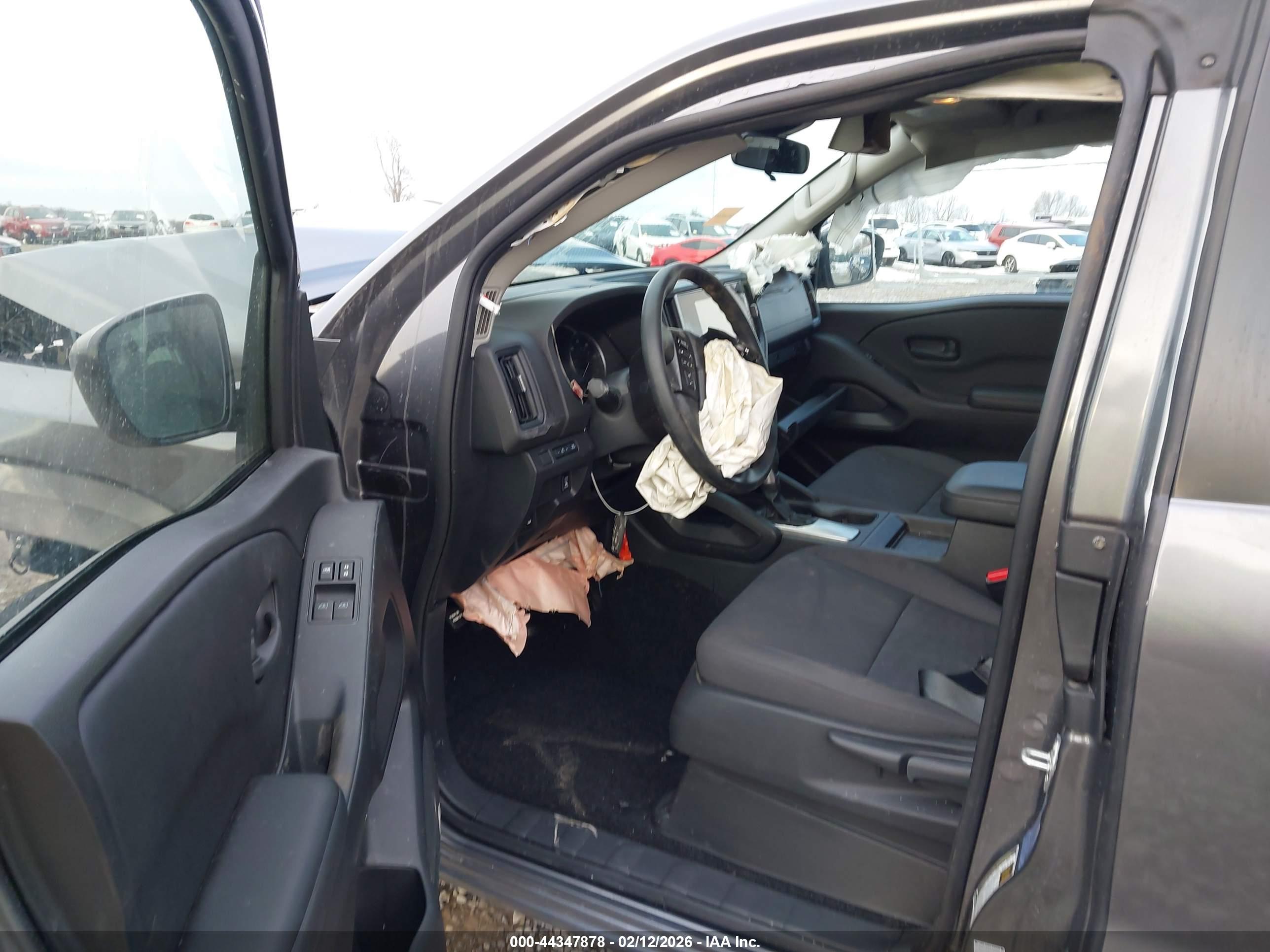 NISSAN FRONTIER image 5