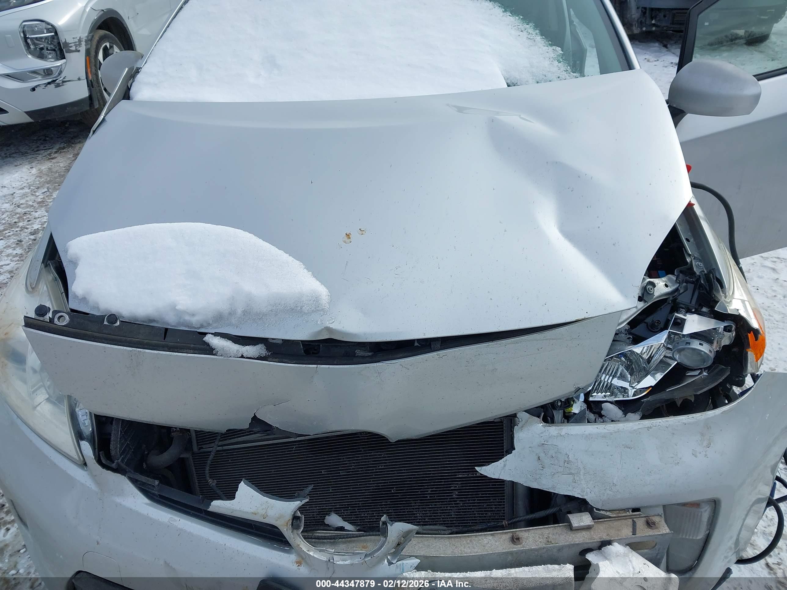 TOYOTA PRIUS image 10