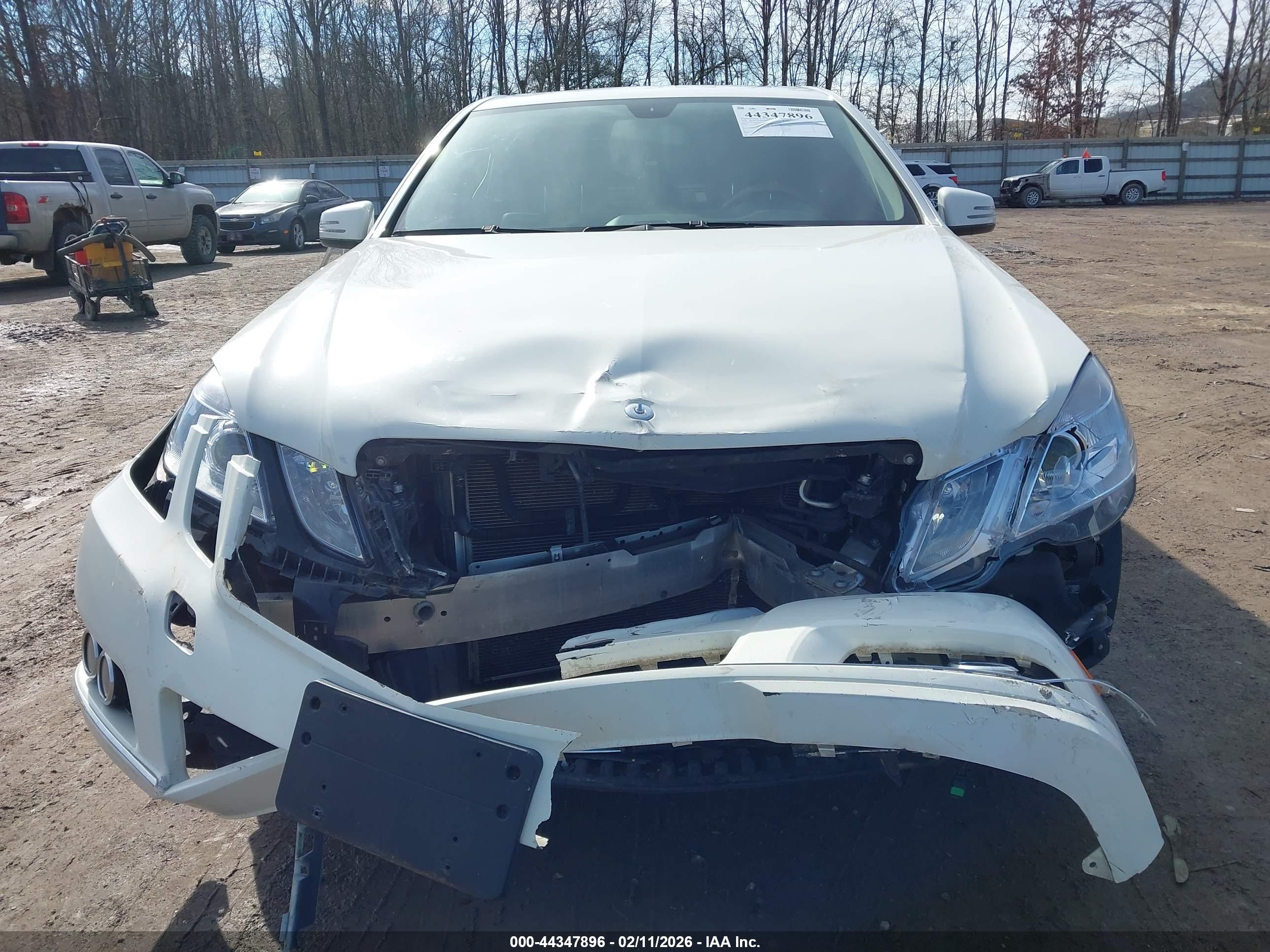 MERCEDES-BENZ E image 6
