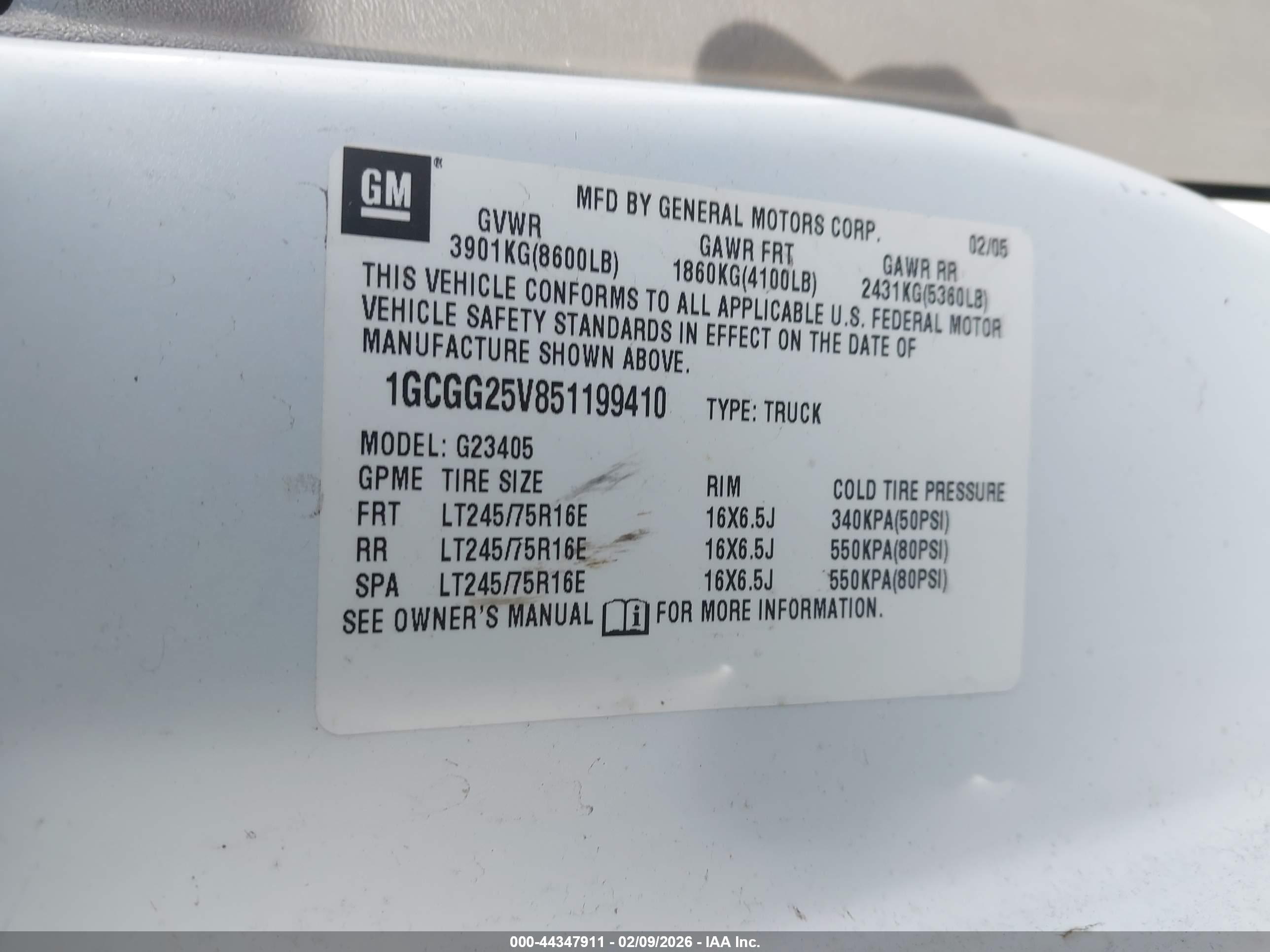 CHEVROLET EXPRESS image 9