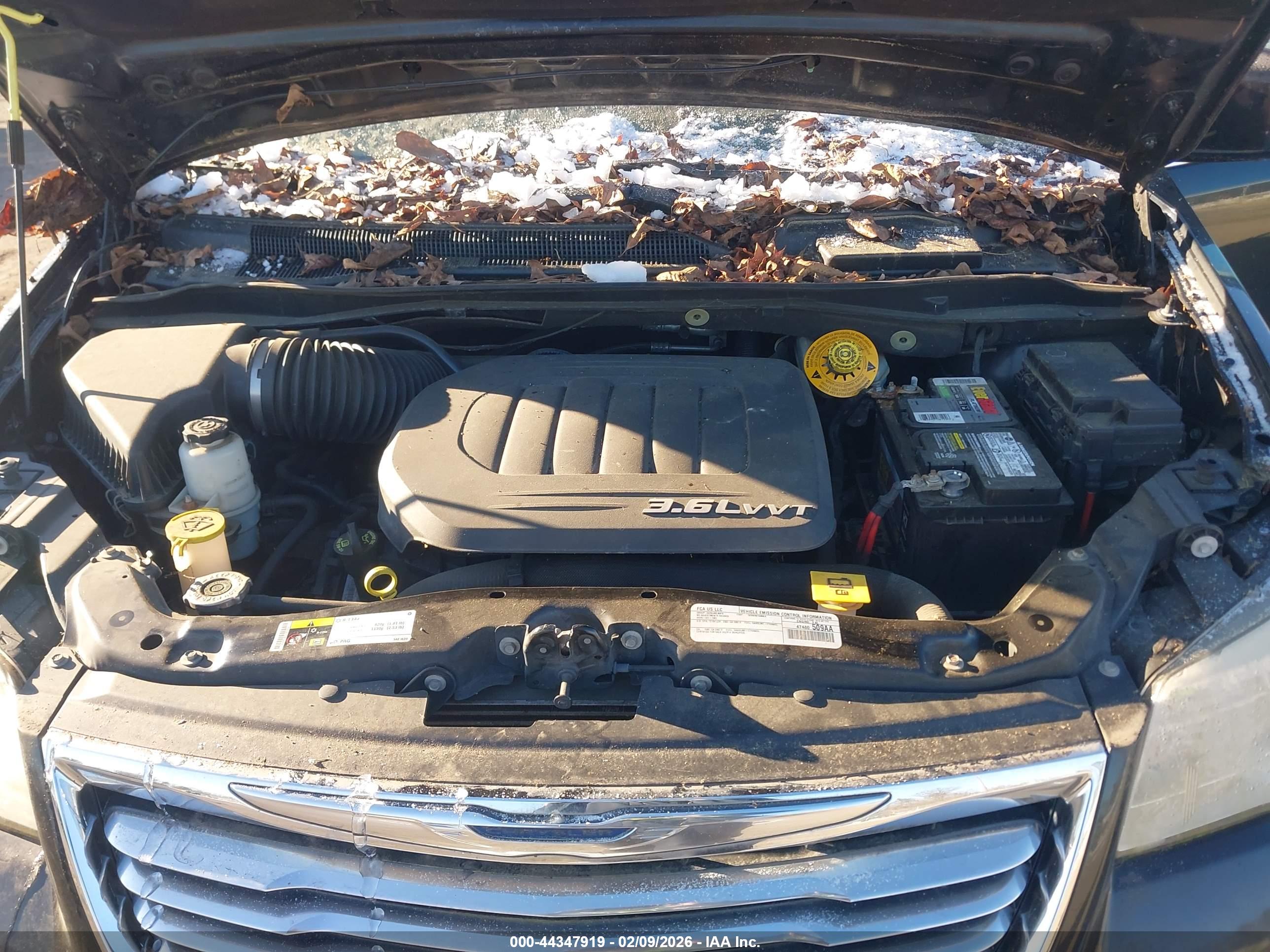 CHRYSLER TOWN image 10