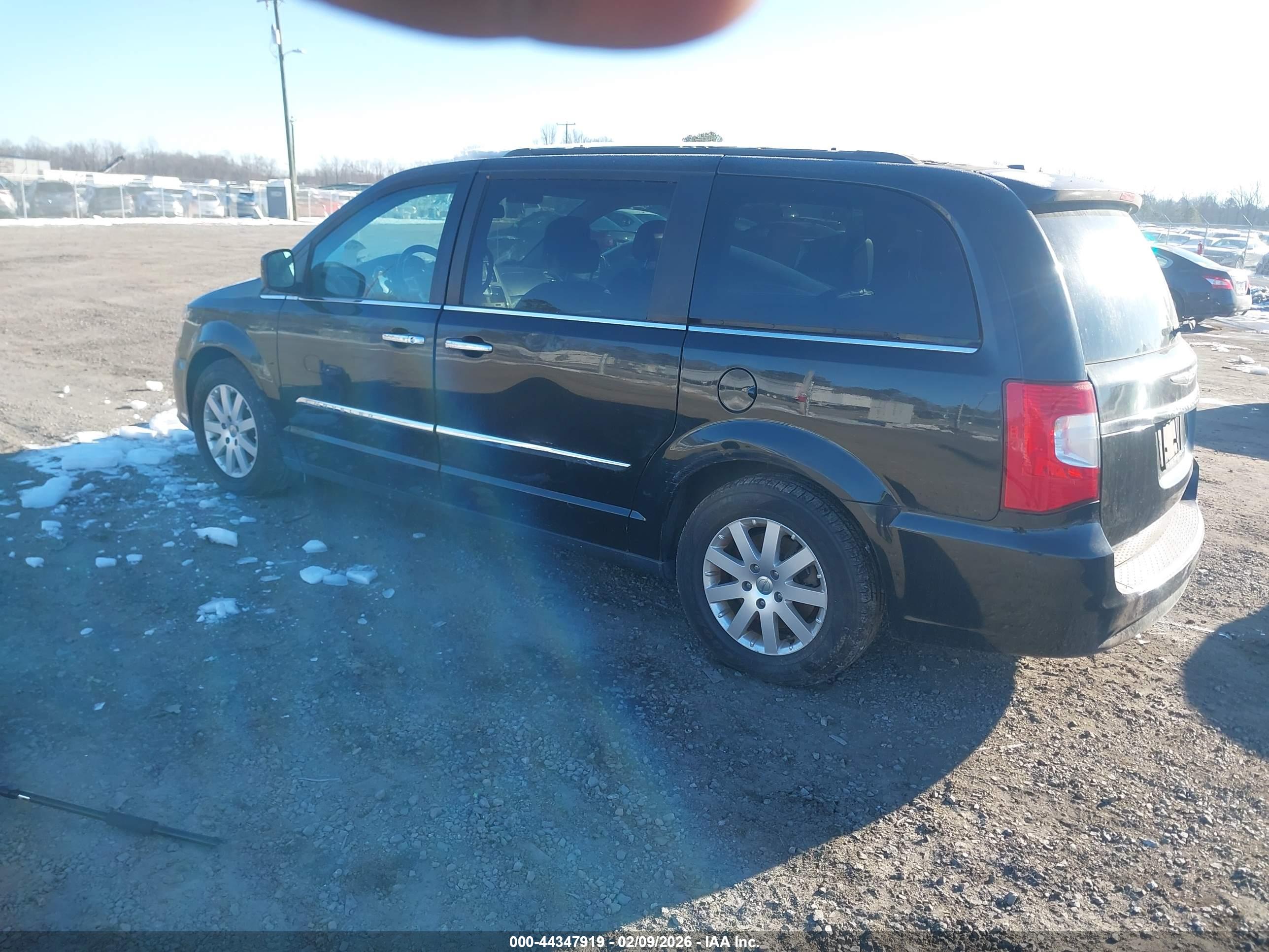CHRYSLER TOWN image 3
