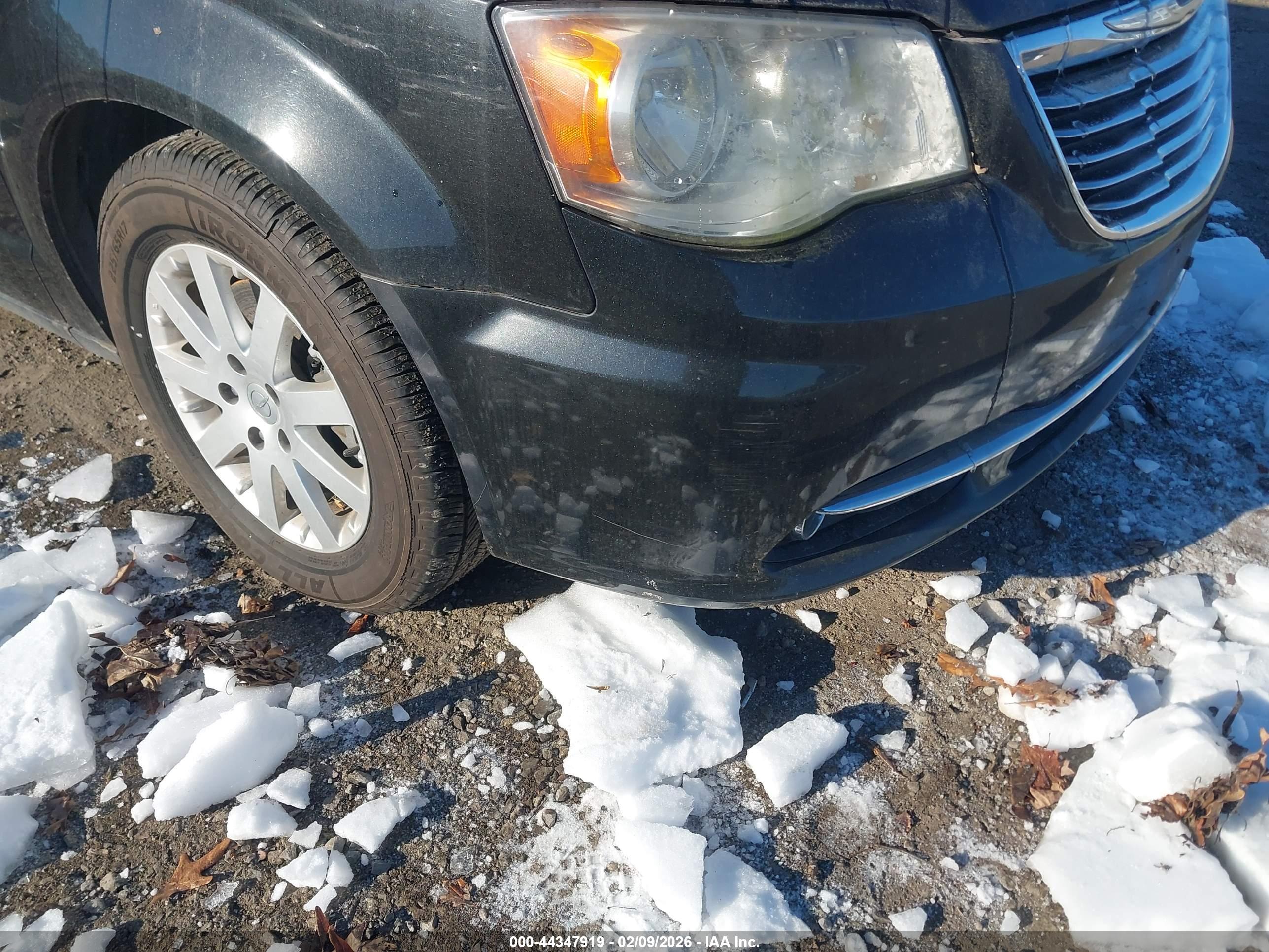 CHRYSLER TOWN image 6