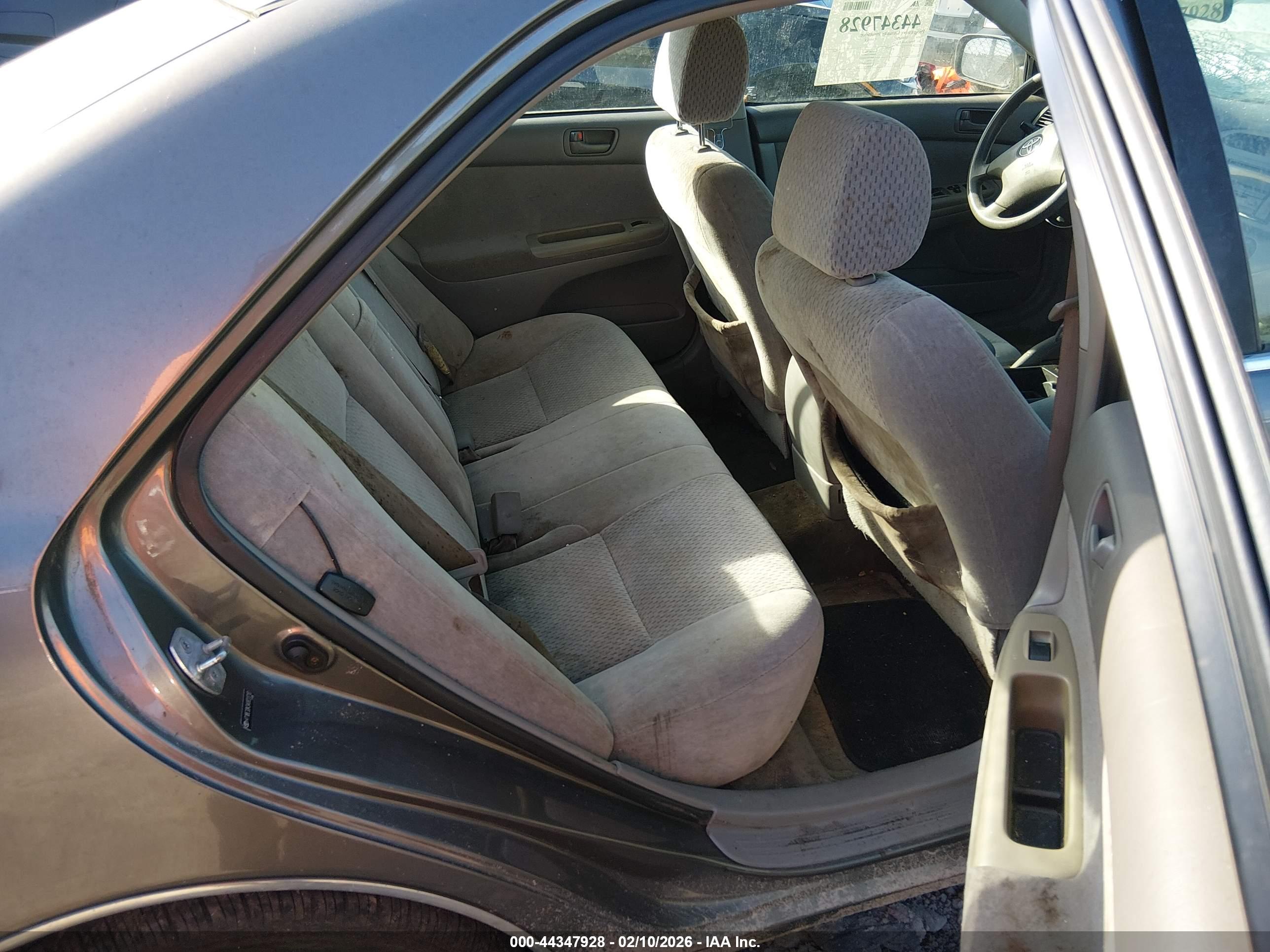 TOYOTA CAMRY image 8