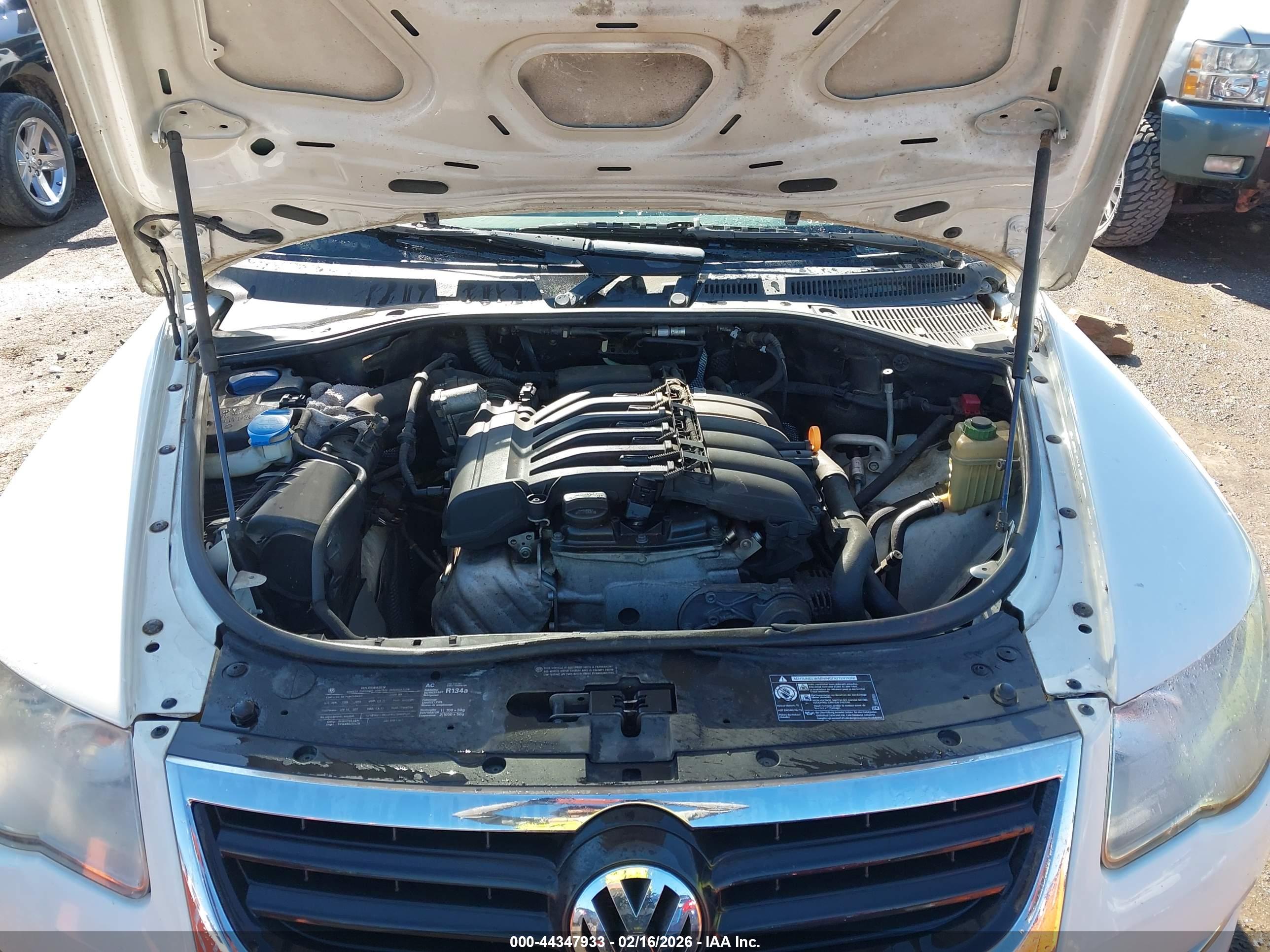 VOLKSWAGEN TOUAREG image 10